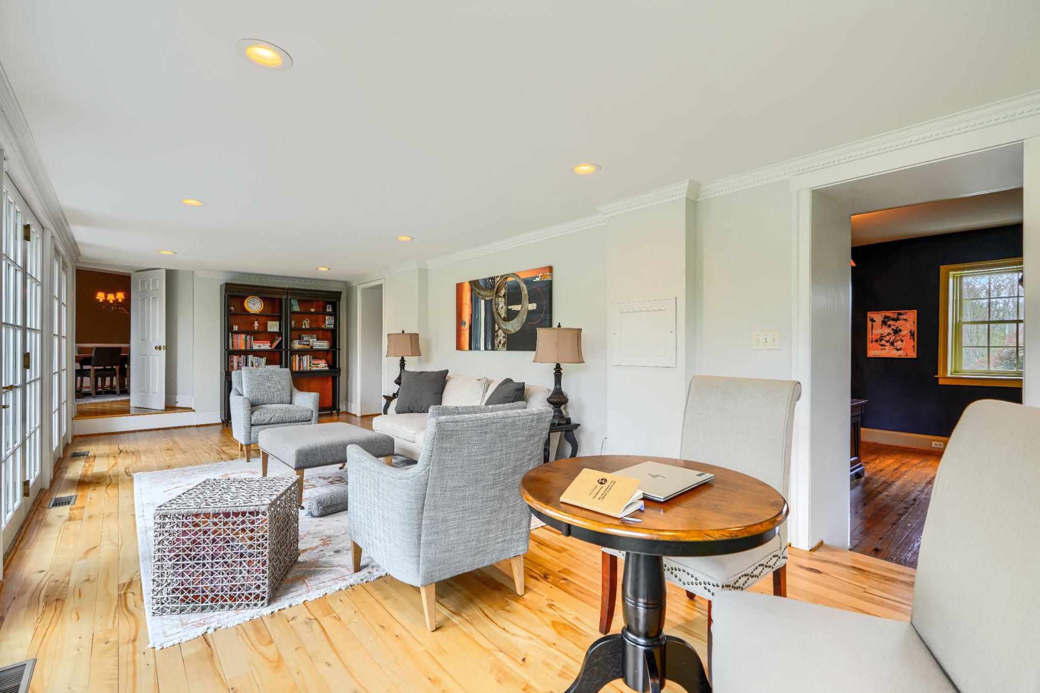 LUTHERVILLE - Residential