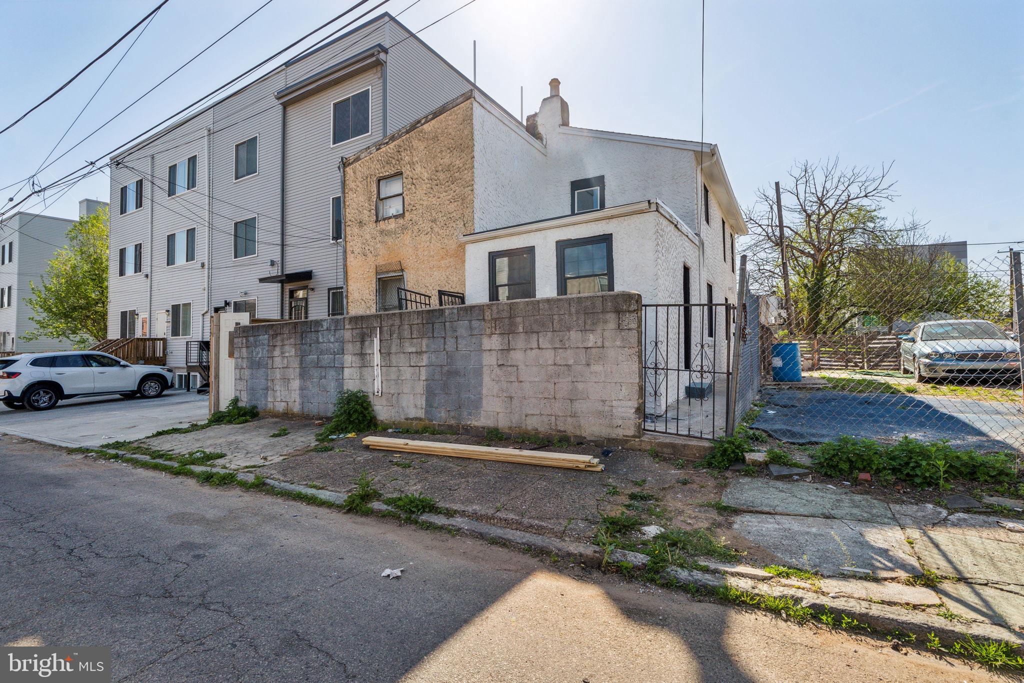 NORRIS SQUARE - Residential