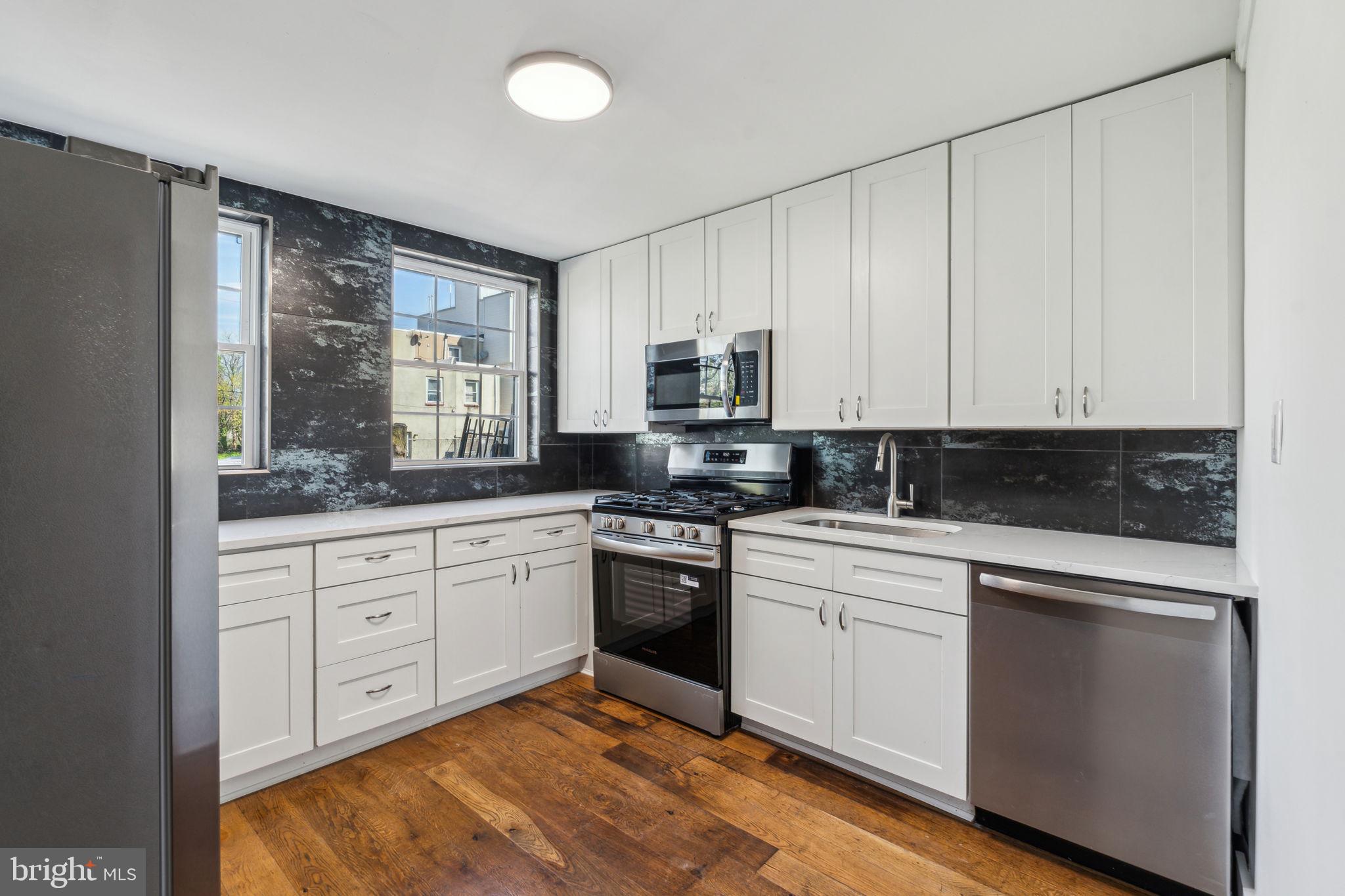 NORRIS SQUARE - Residential