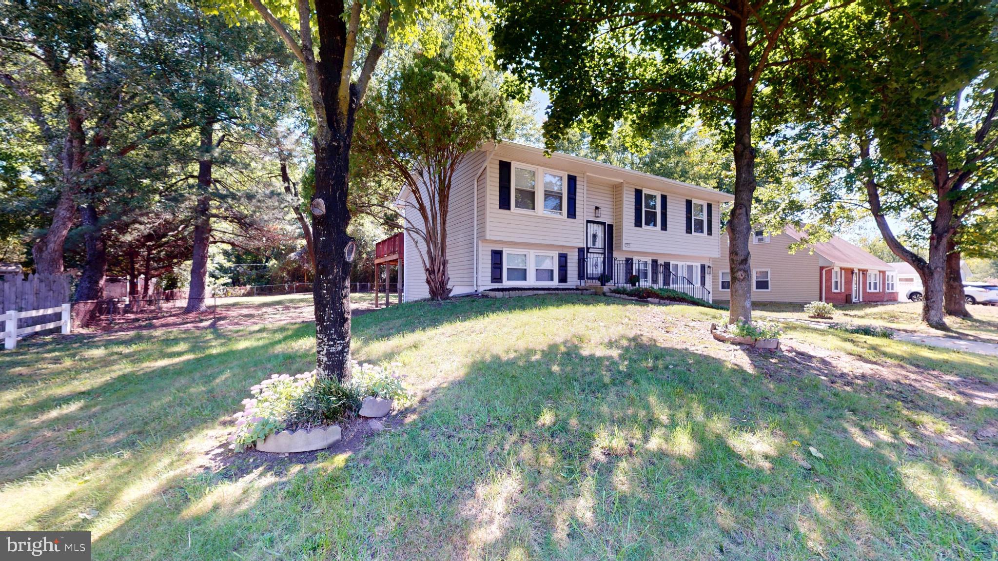 1005 STODDERT AVENUE