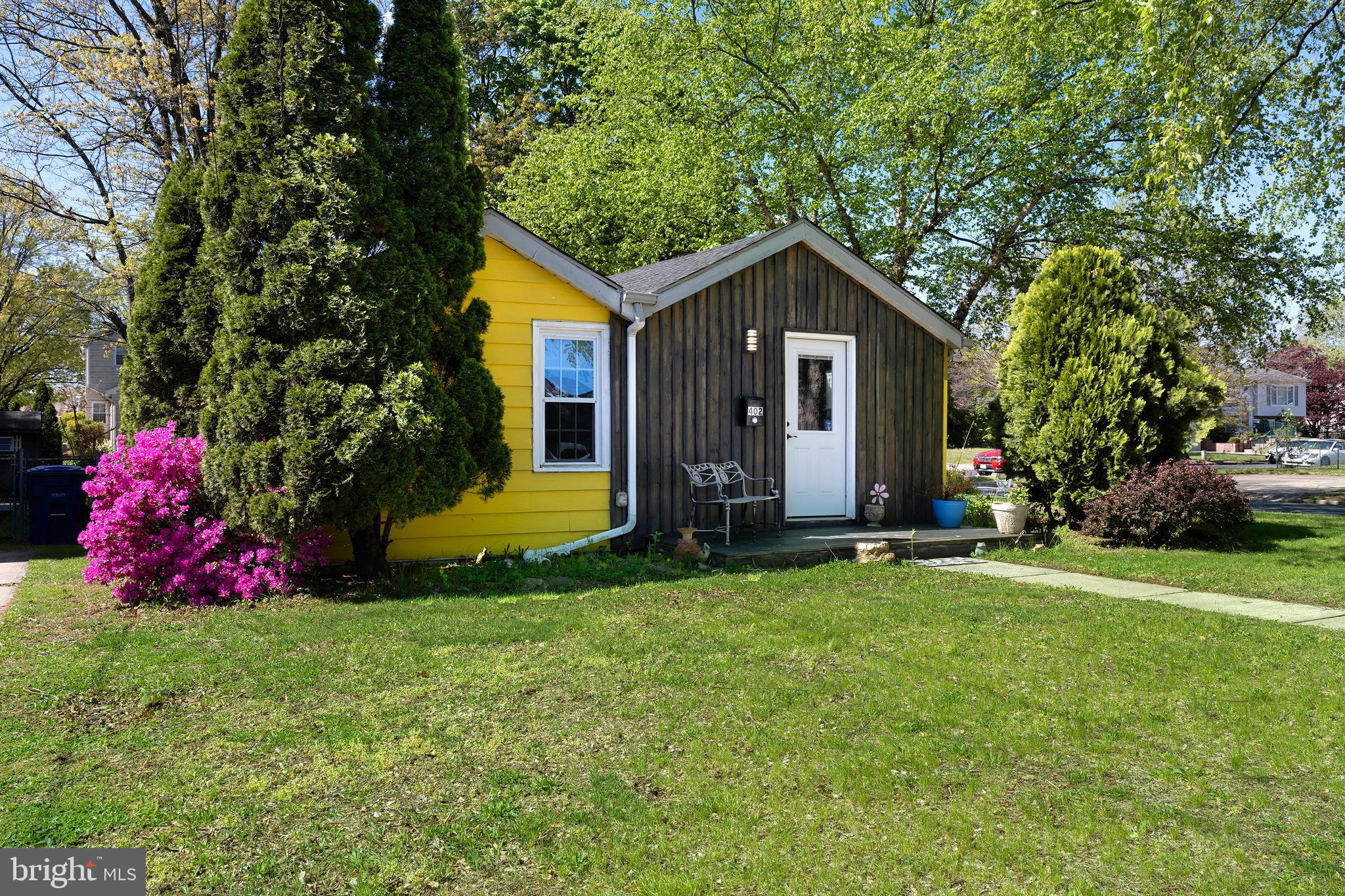 402 SHAVER DRIVE