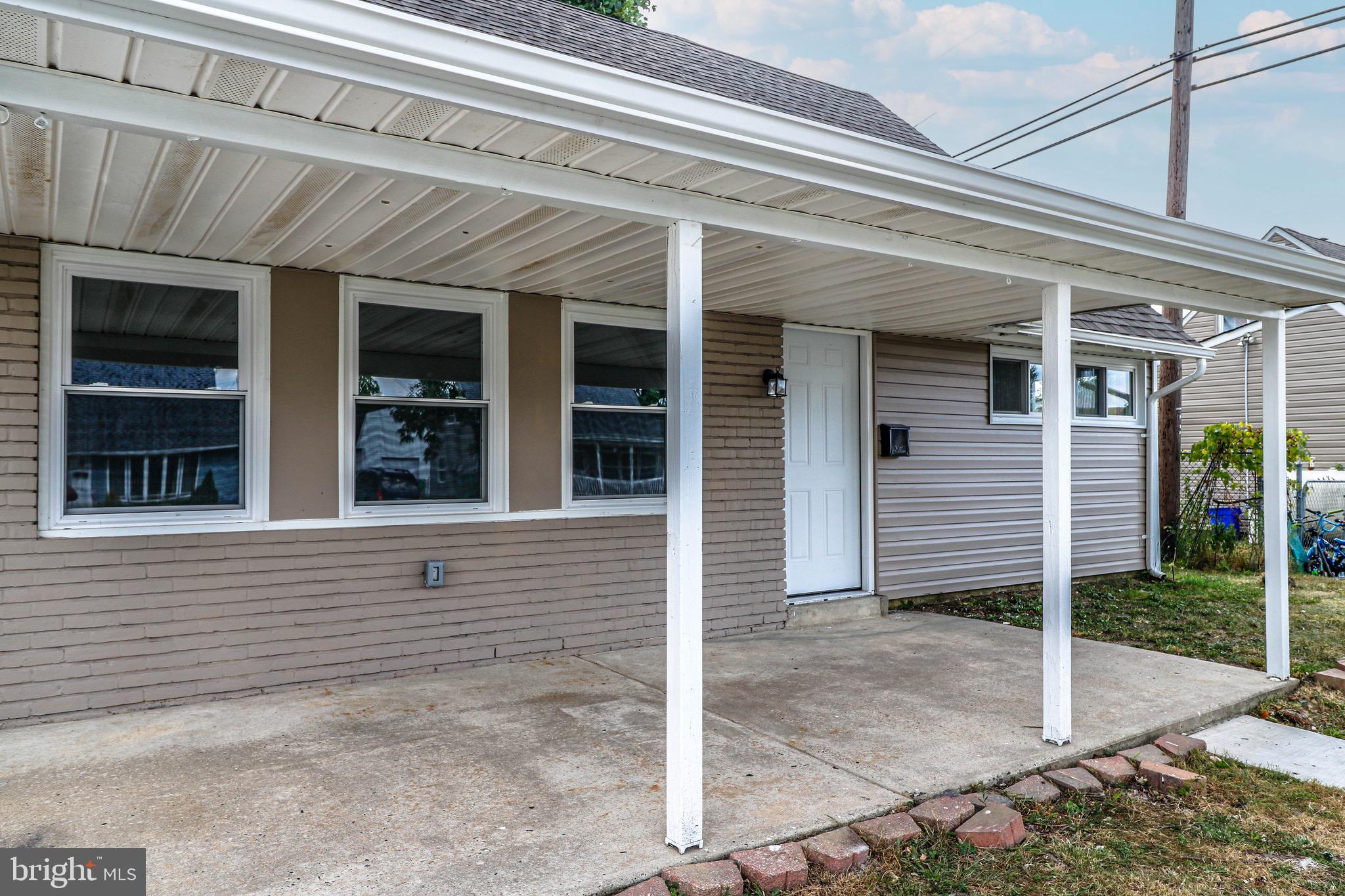 INDIAN CREEK - Residential Lease