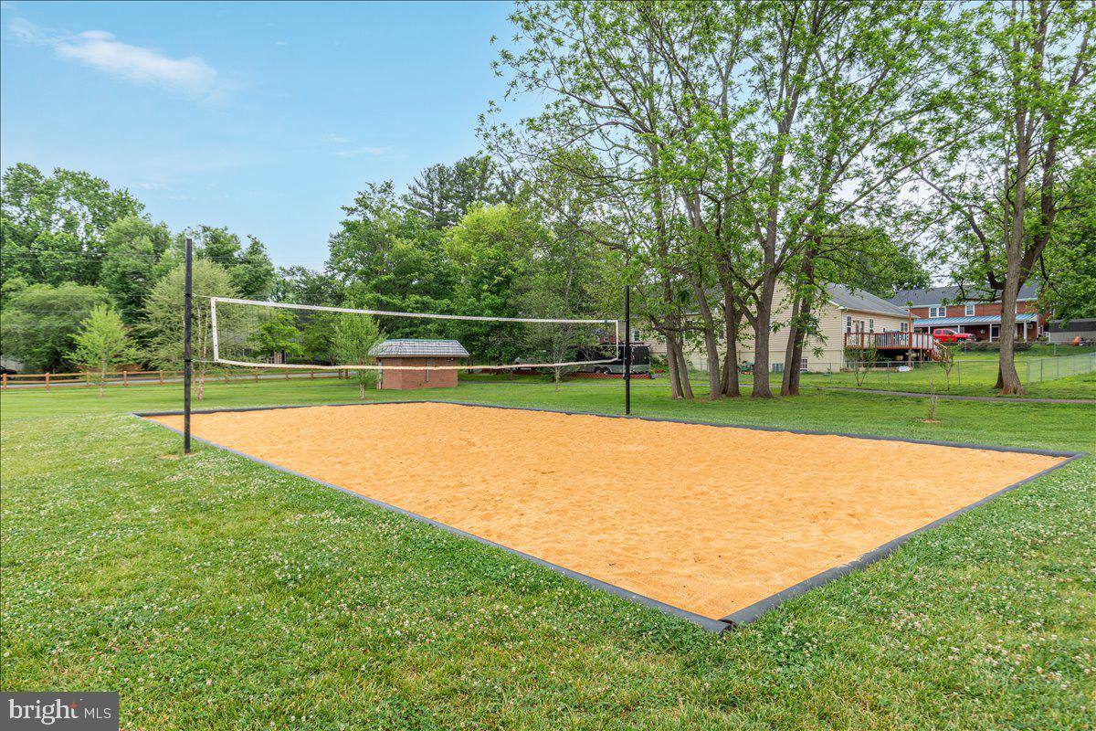 OAK SPRINGS - Residential