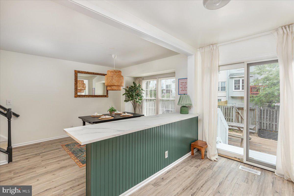 OAK SPRINGS - Residential