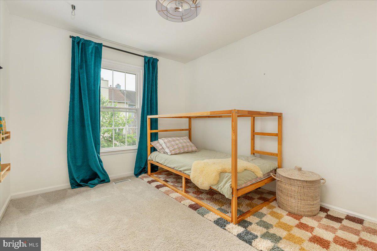 OAK SPRINGS - Residential
