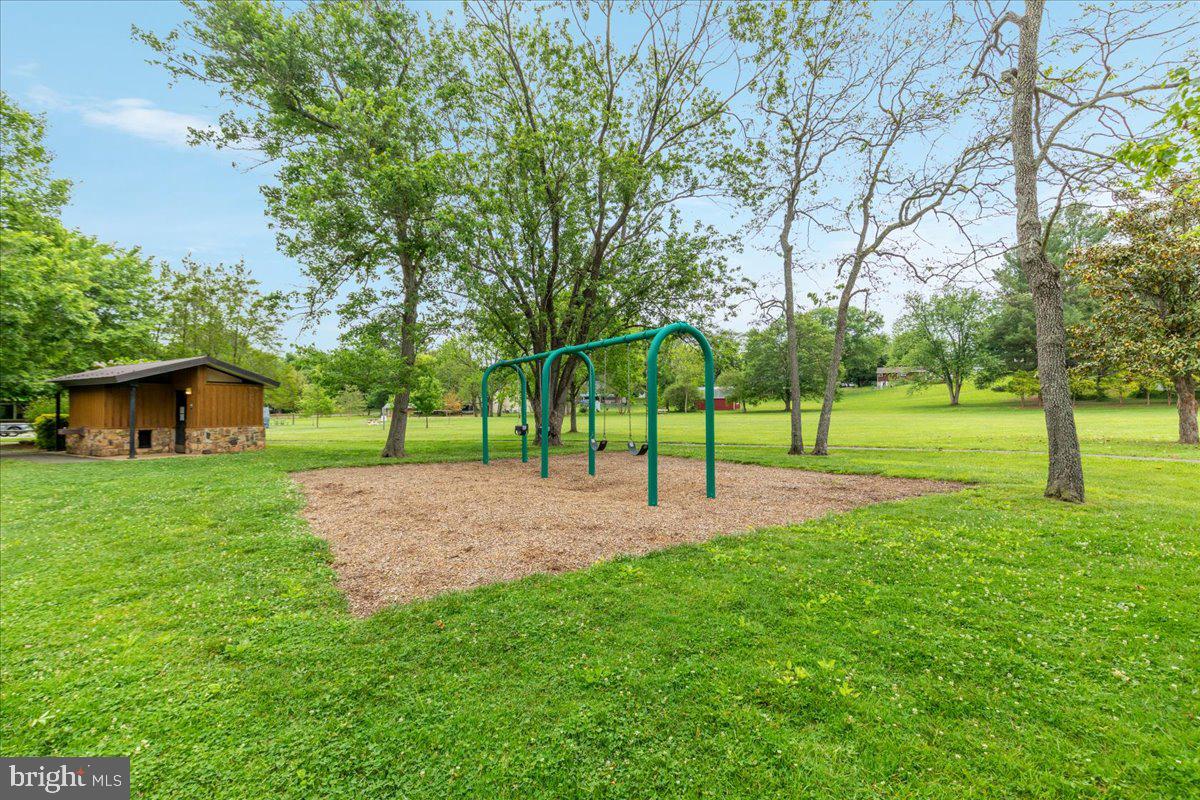 OAK SPRINGS - Residential