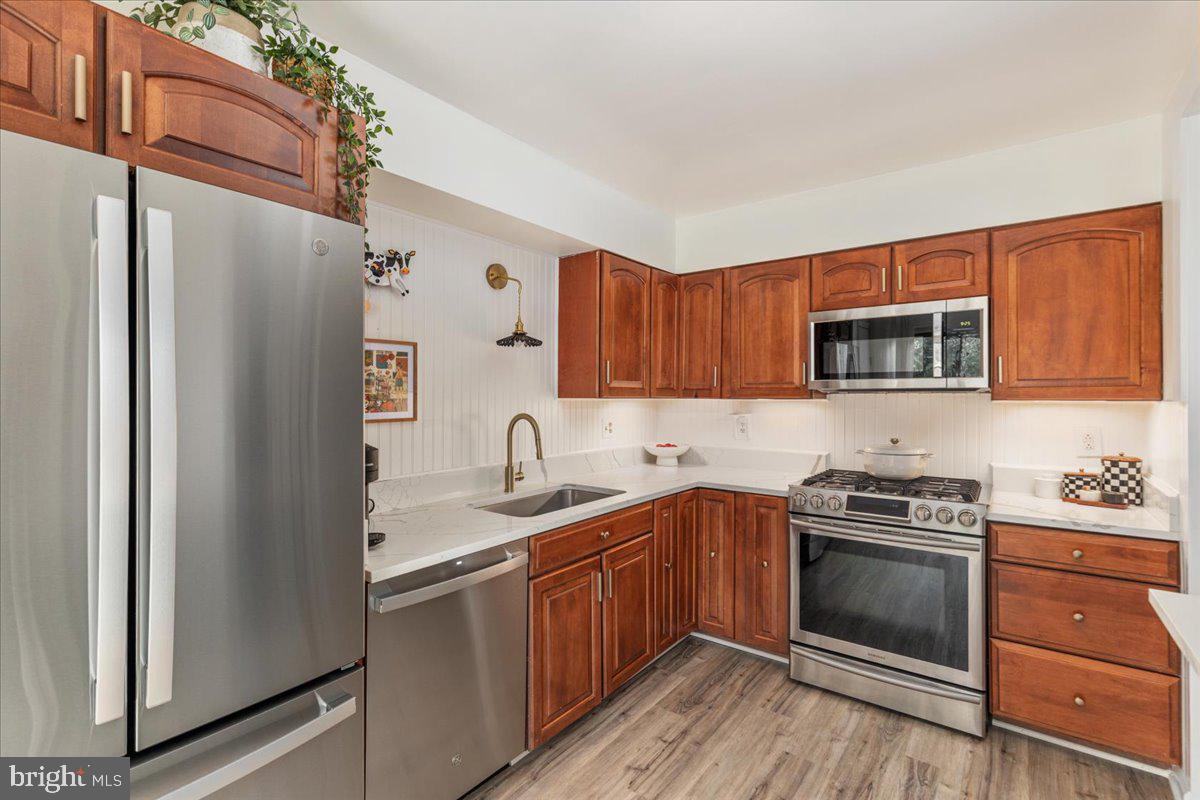 OAK SPRINGS - Residential