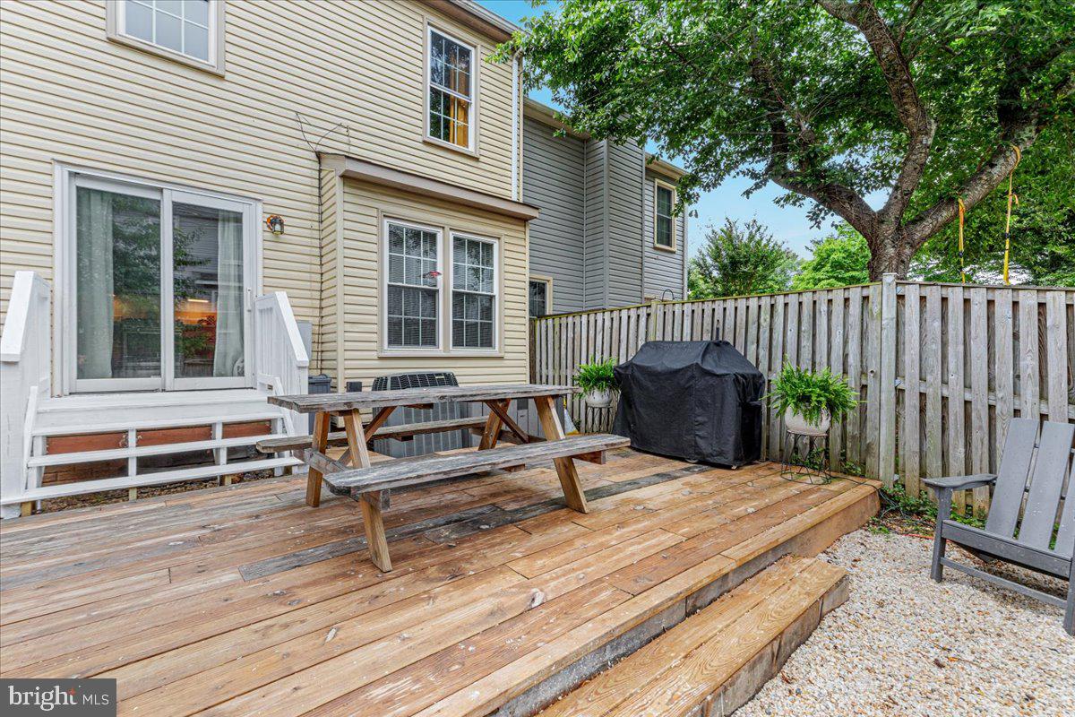 OAK SPRINGS - Residential