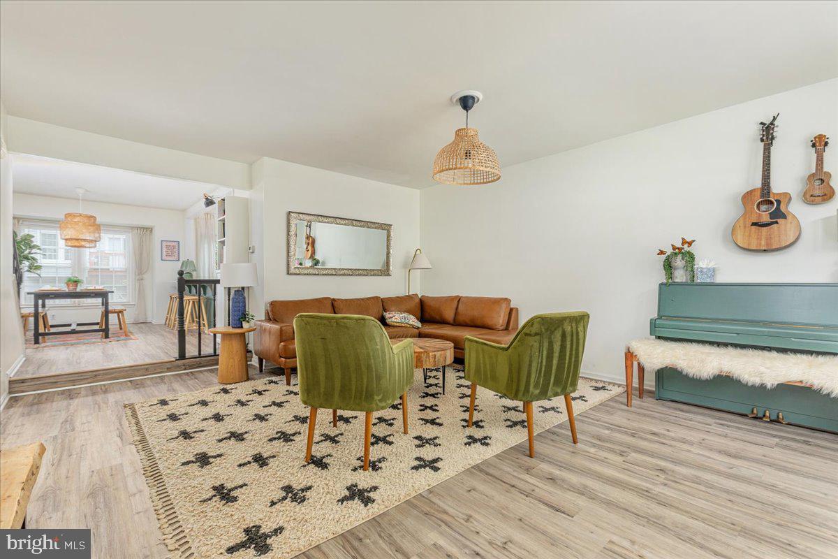 OAK SPRINGS - Residential