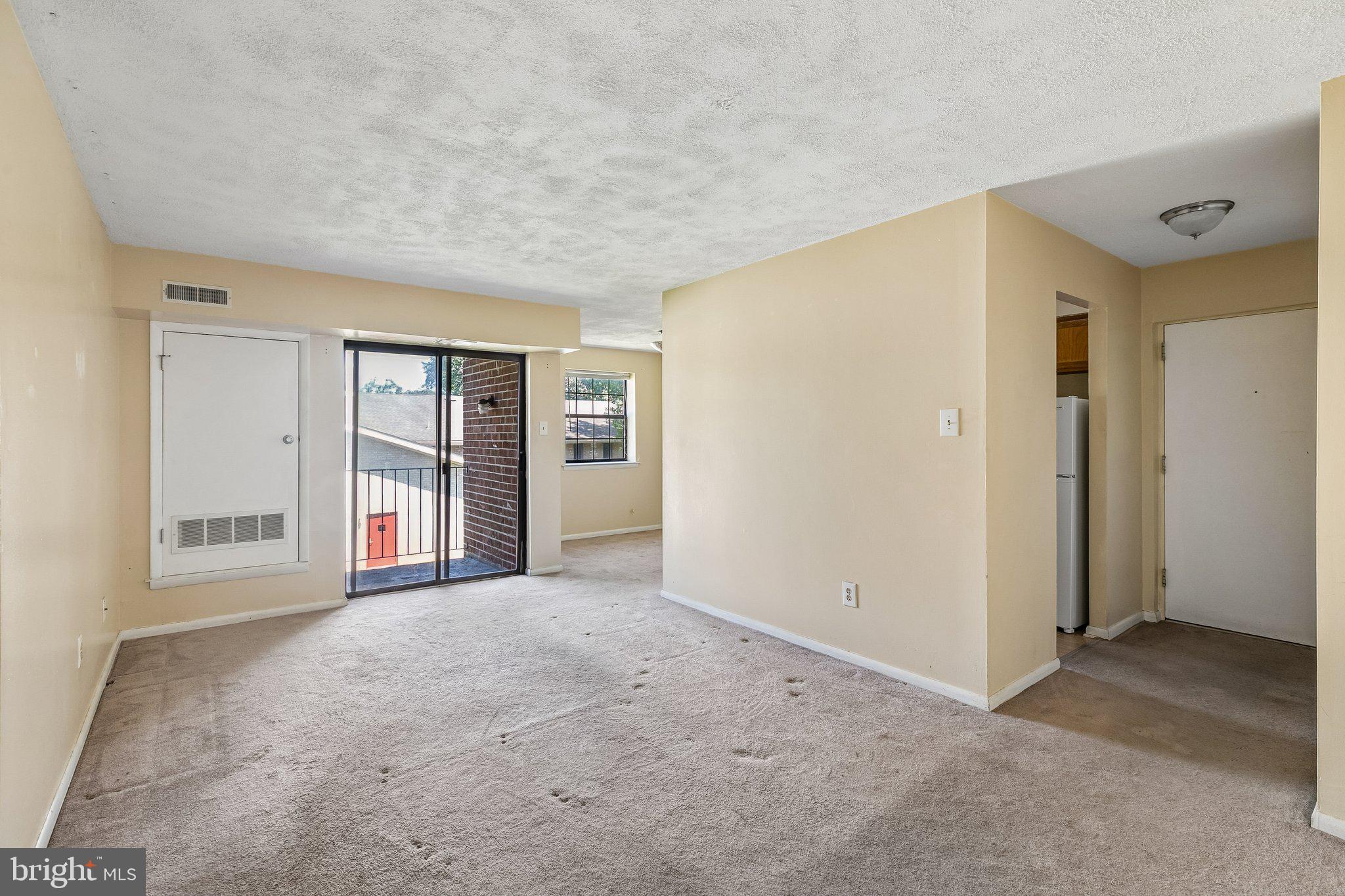 2419 POND VIEW DRIVE