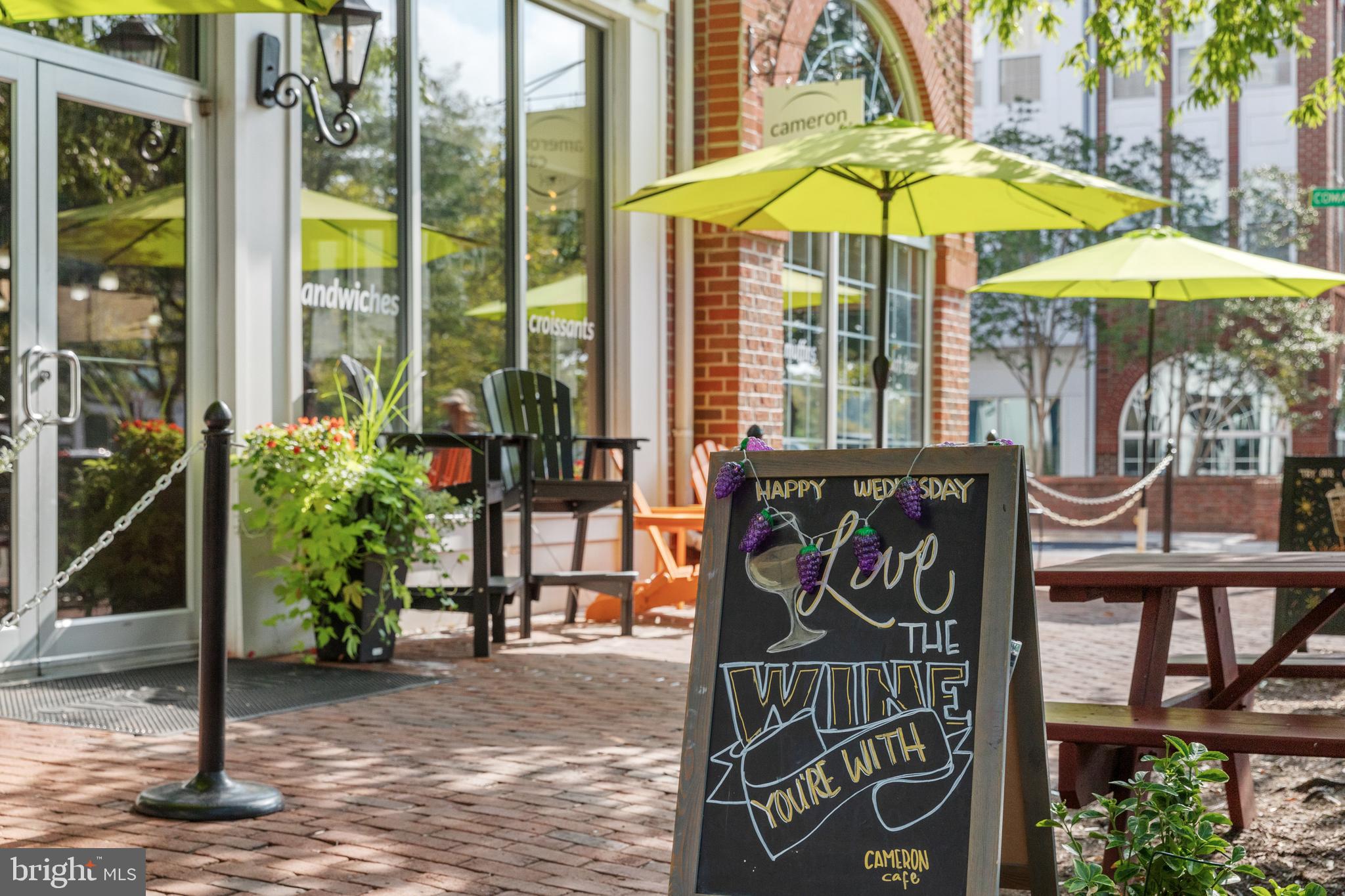 CAMERON STATION - Residential