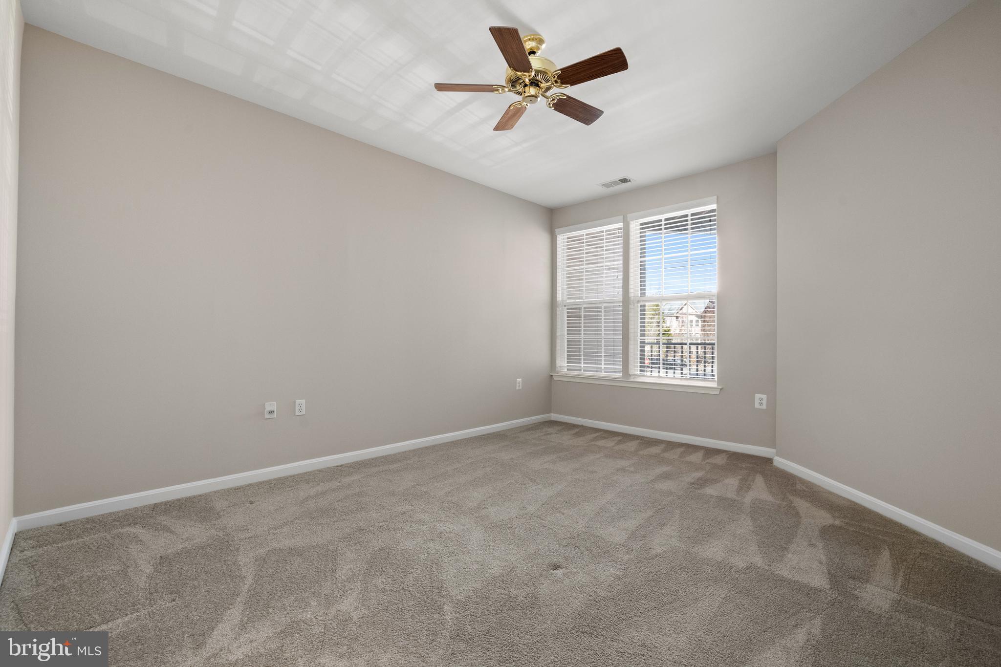 CAMERON STATION - Residential