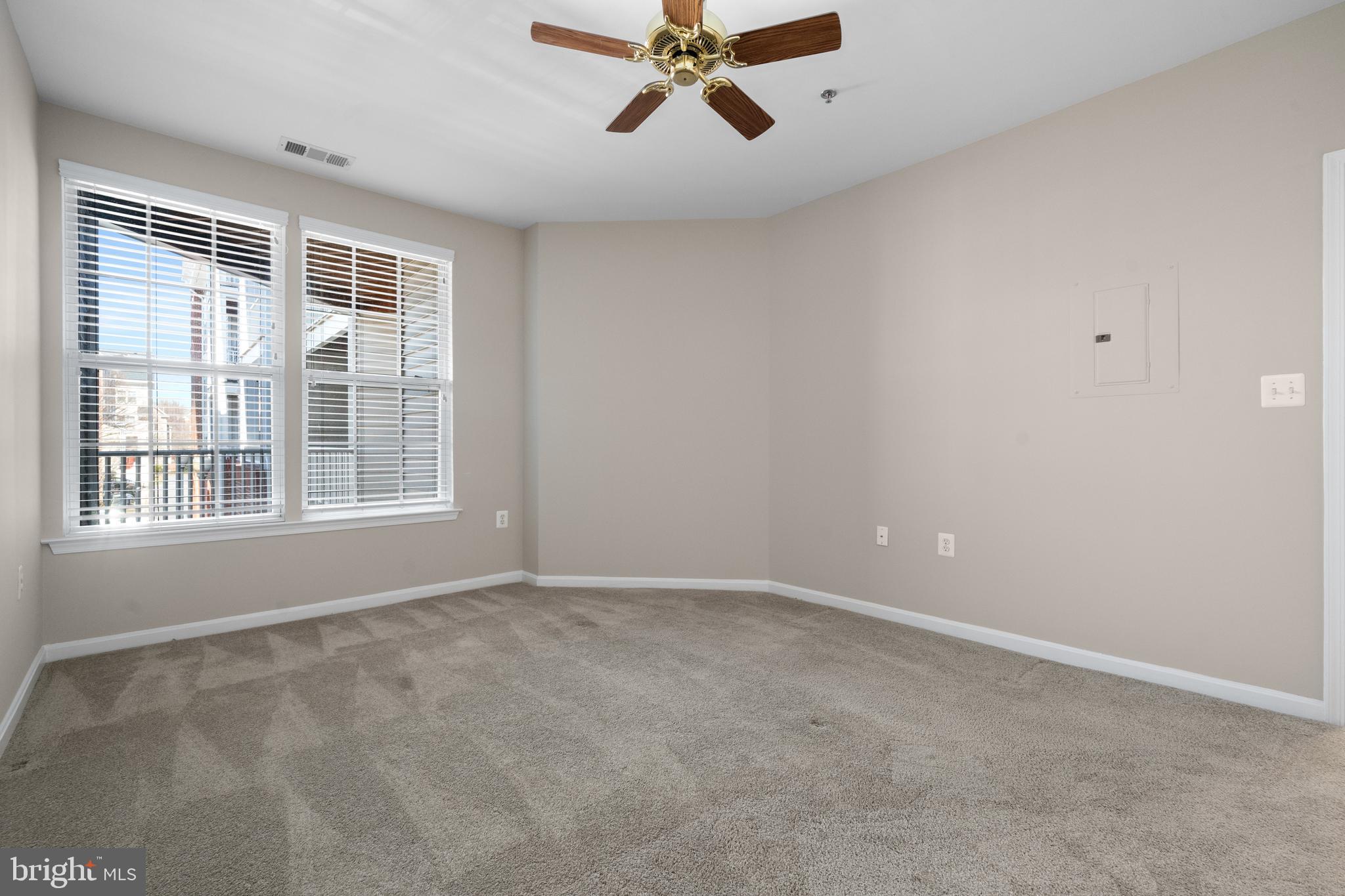 CAMERON STATION - Residential