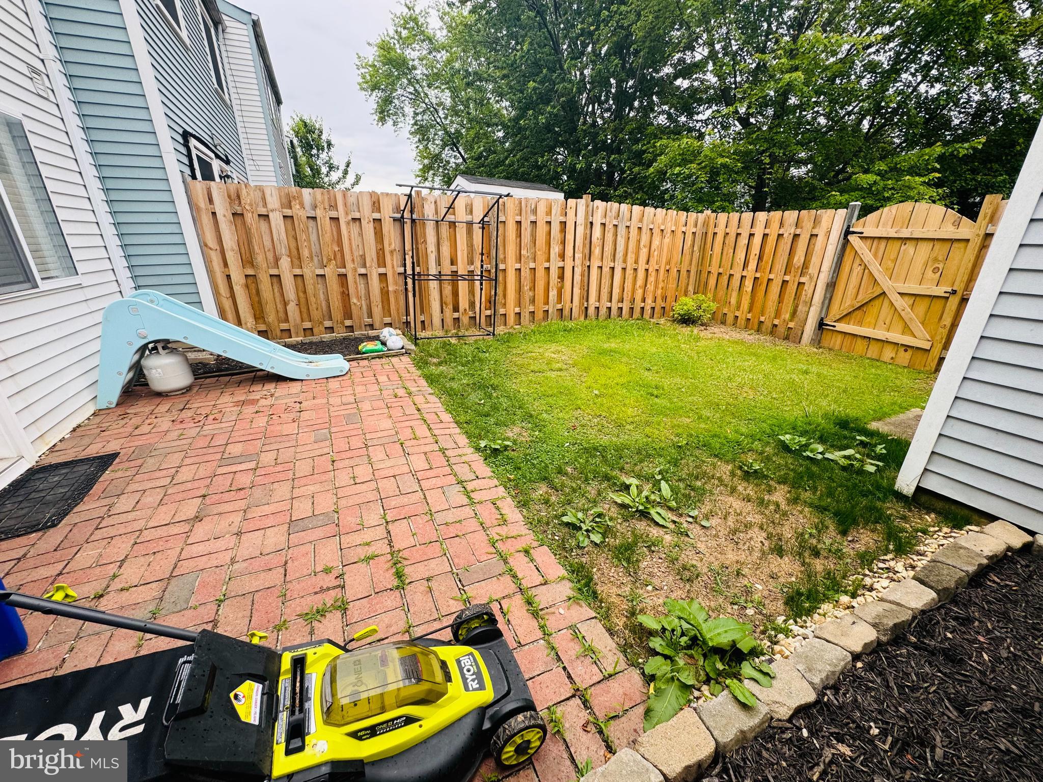 6757 BRACE COURT