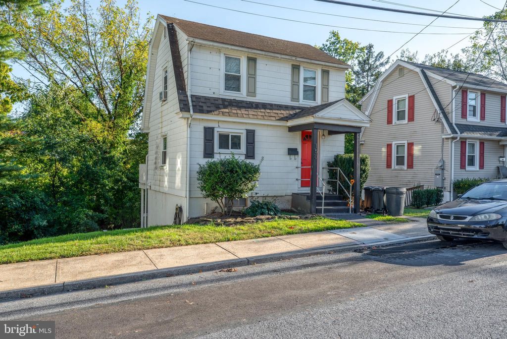 Photo of 150 E Hummelstown Street, ELIZABETHTOWN, PA 17022 (MLS # PALA2077782)