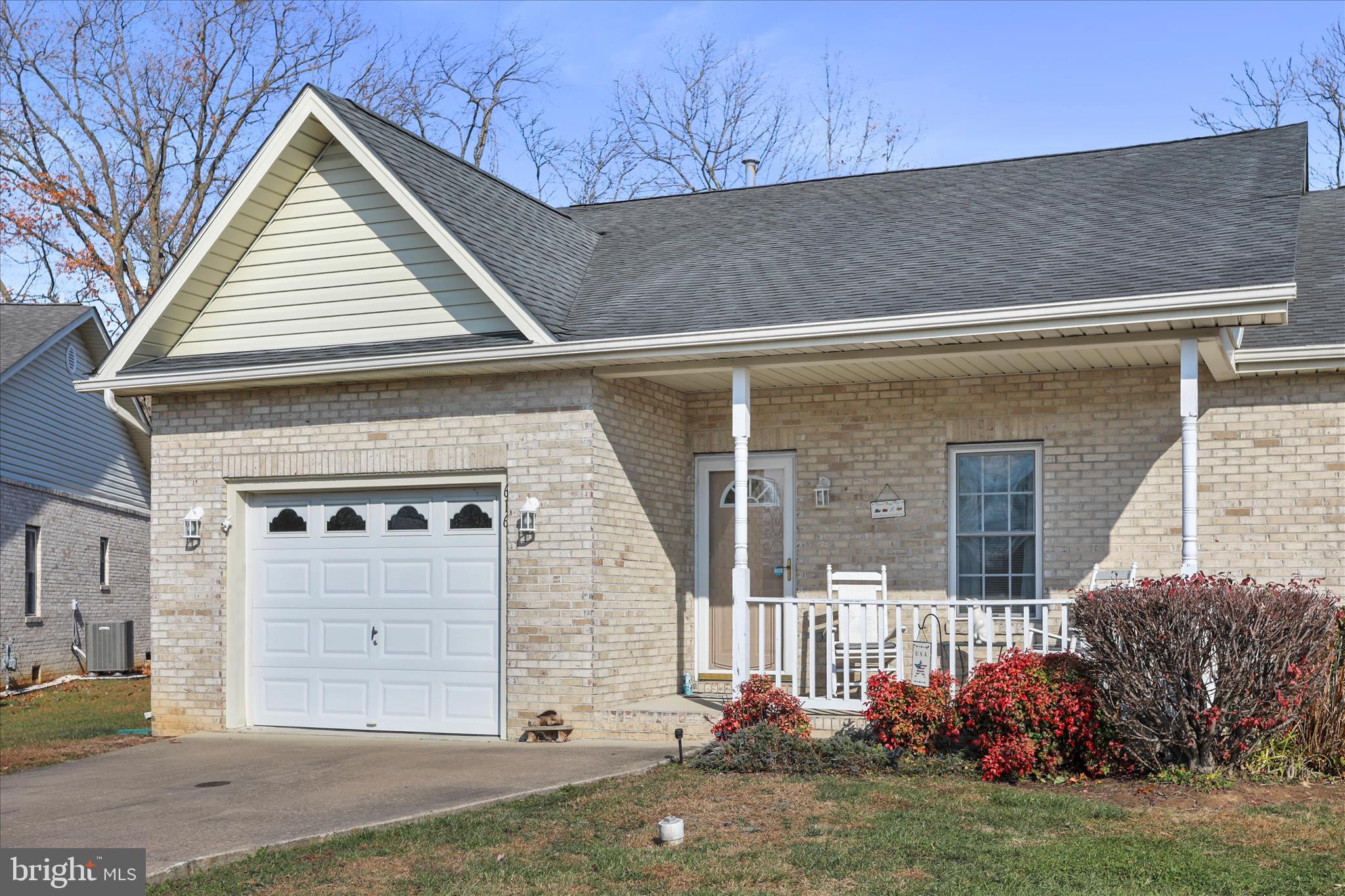 MOUNTAINVIEW - Residential