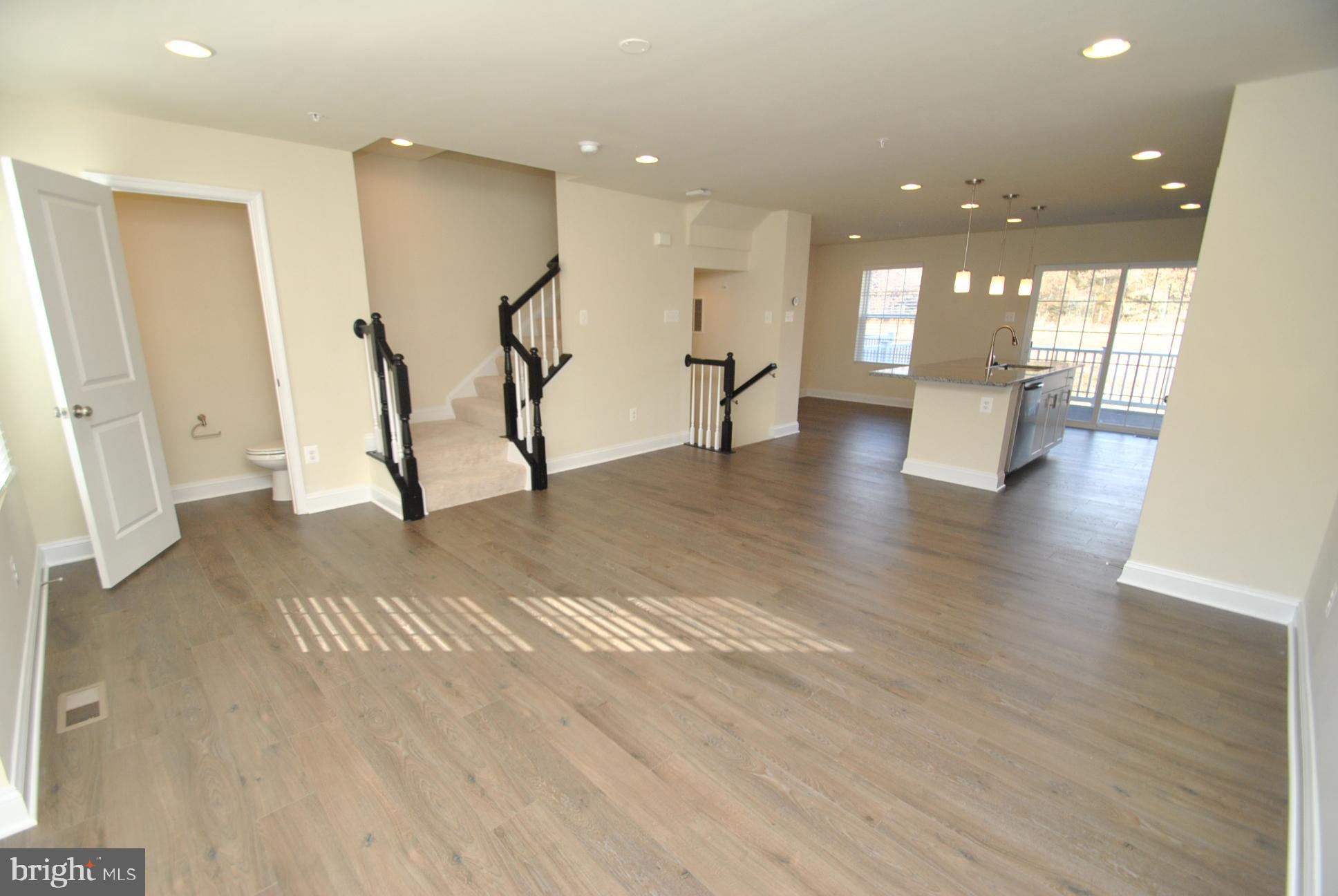 RAVENHURST GLEN - Residential