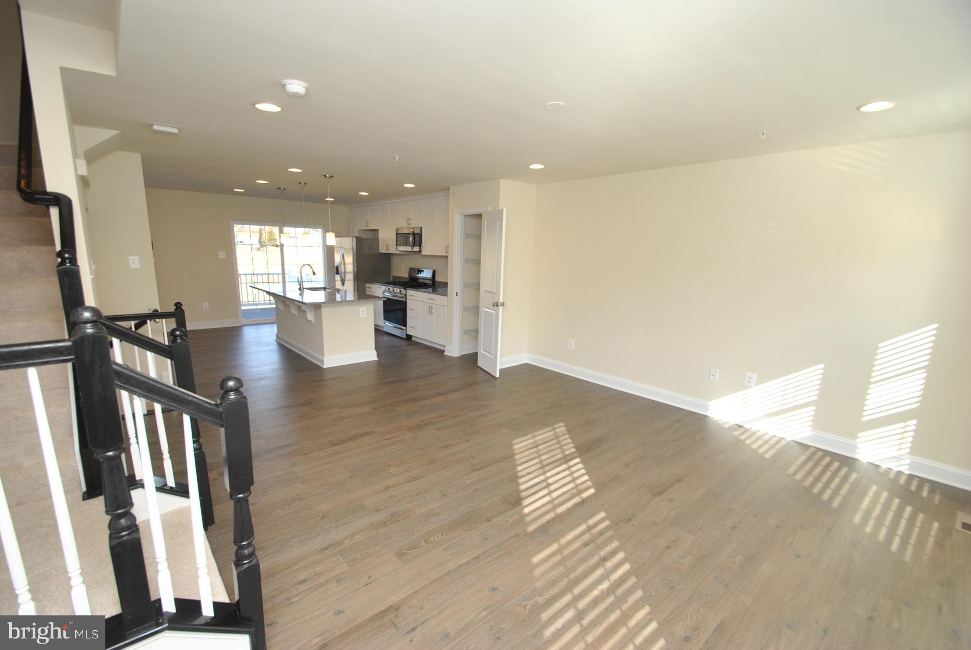 RAVENHURST GLEN - Residential