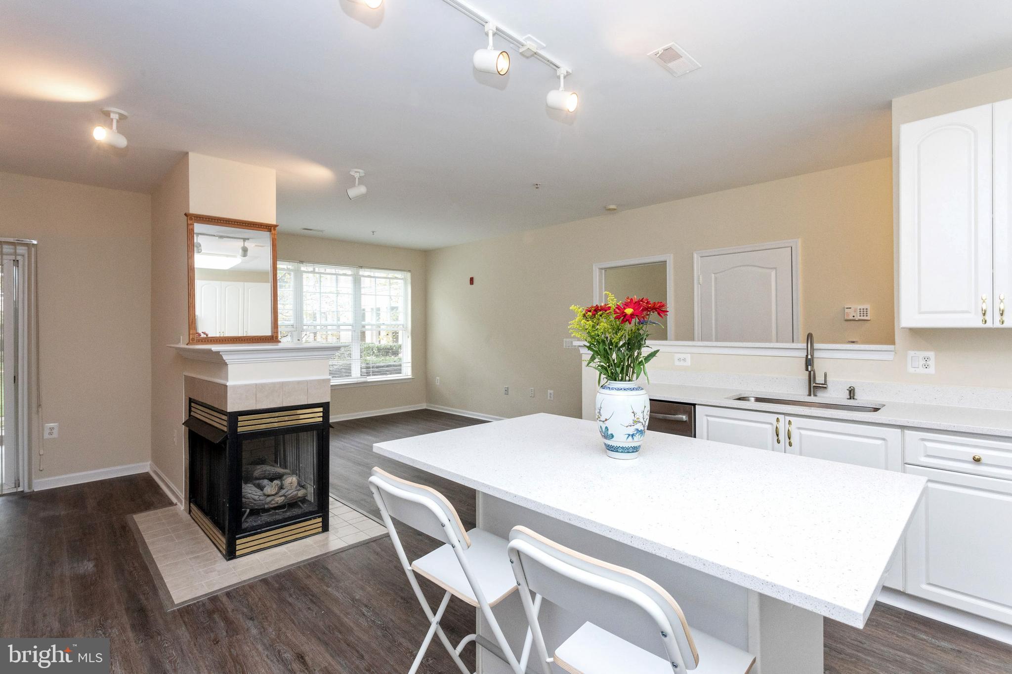 HIGH VIEW AT HUNT VALLEY - Residential