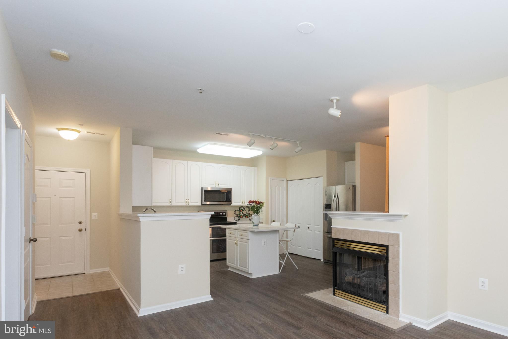 HIGH VIEW AT HUNT VALLEY - Residential