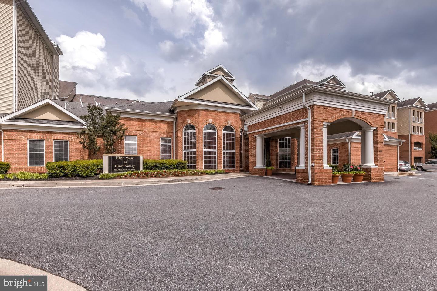 HIGH VIEW AT HUNT VALLEY - Residential