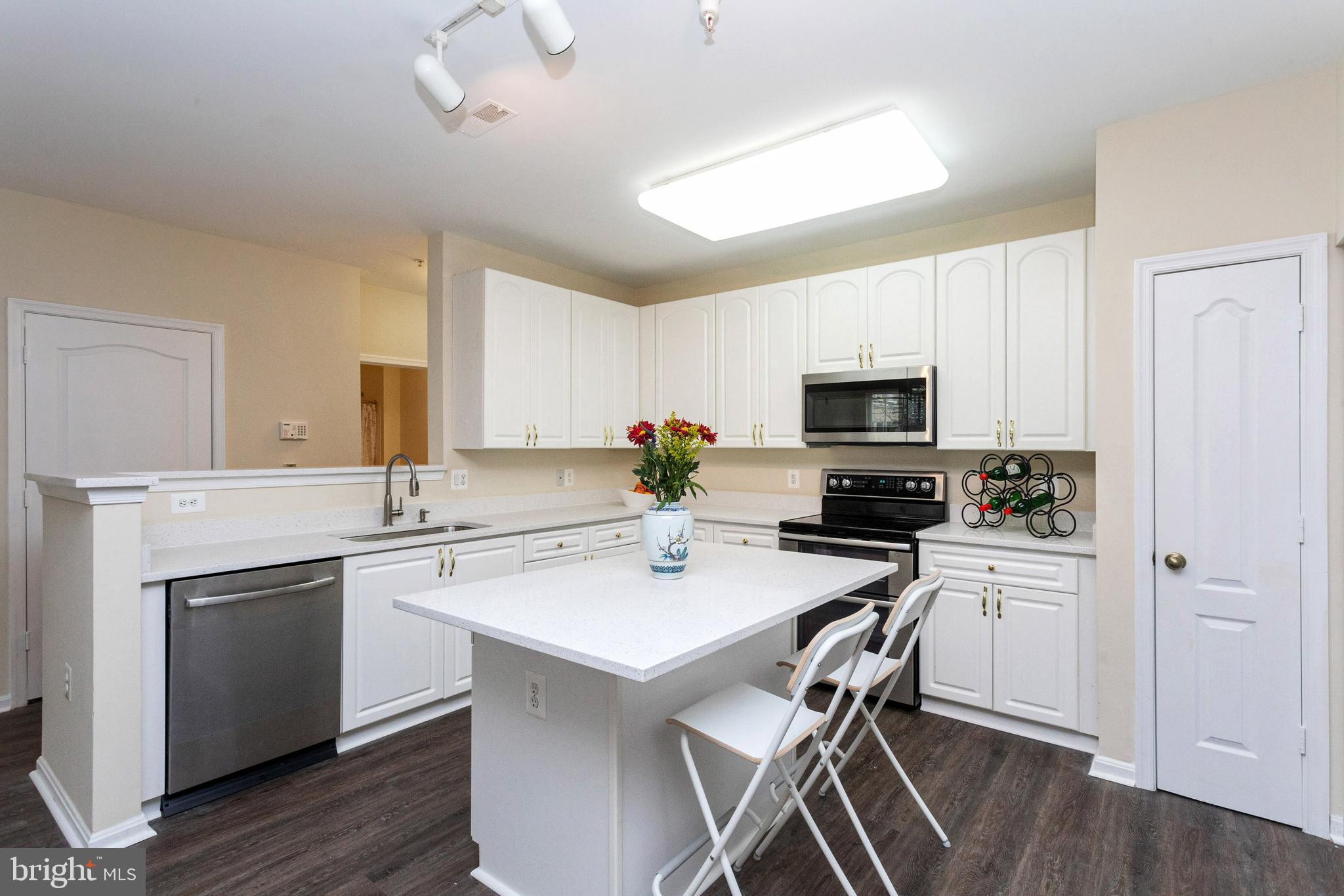 HIGH VIEW AT HUNT VALLEY - Residential