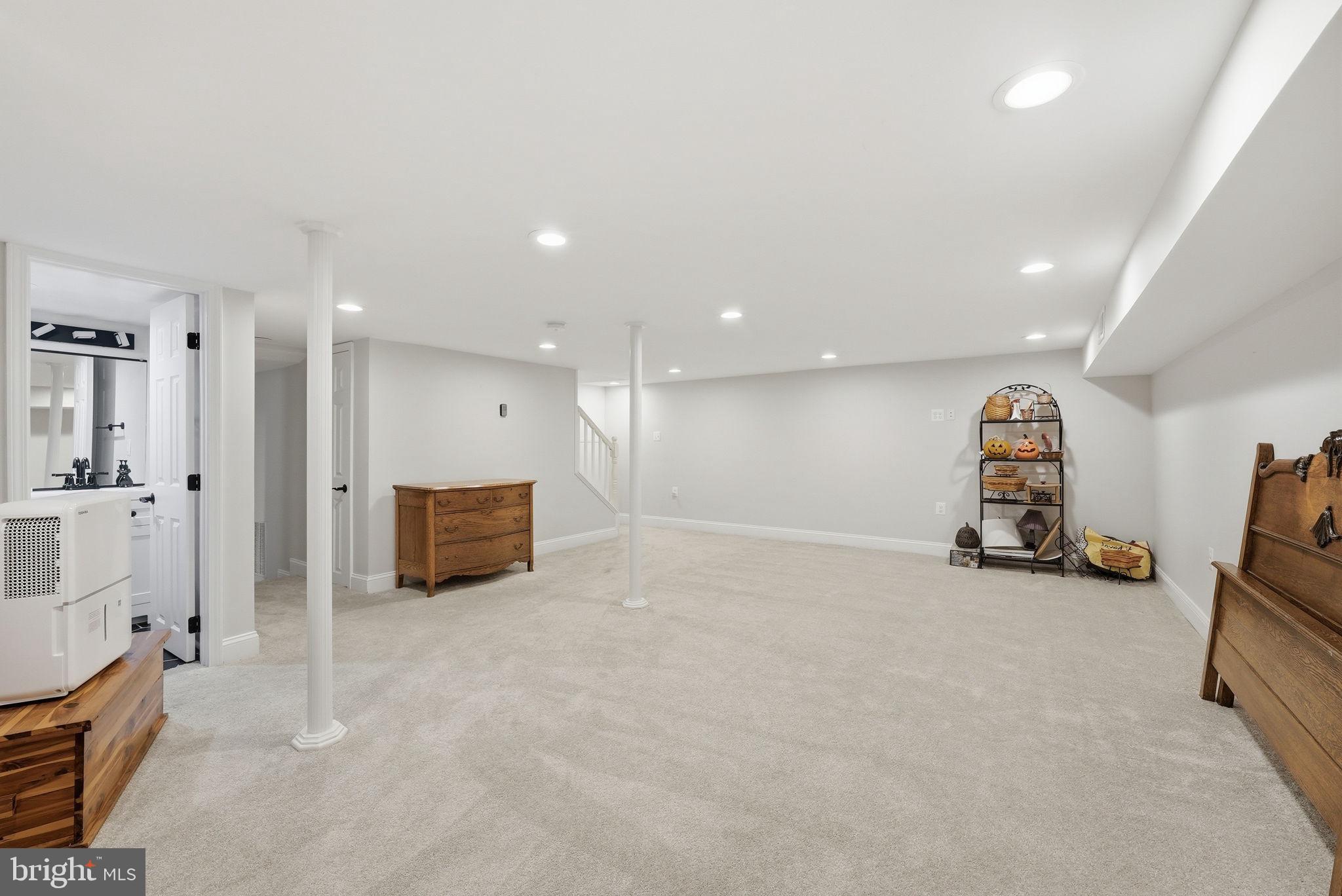 HALEMHURST - Residential