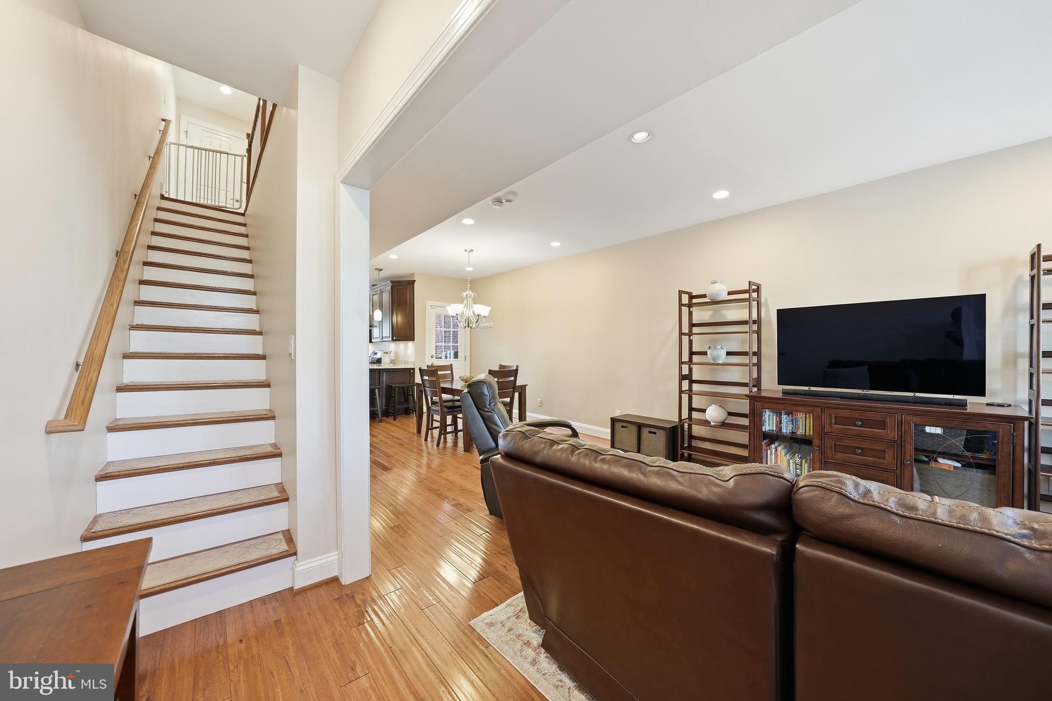 319 1/2 N FAYETTE STREET