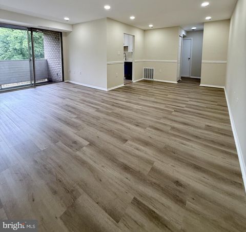 Condo For Rent - 5608 Bloomfield Drive #201<br/> ALEXANDRIA, VA 22312