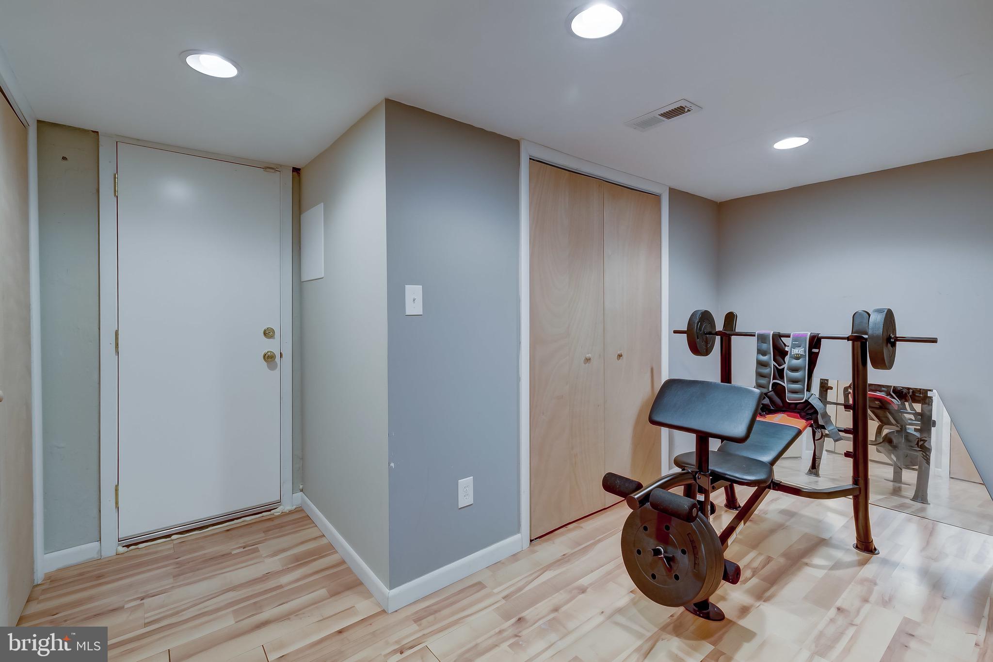 KNETTISHALL - Residential