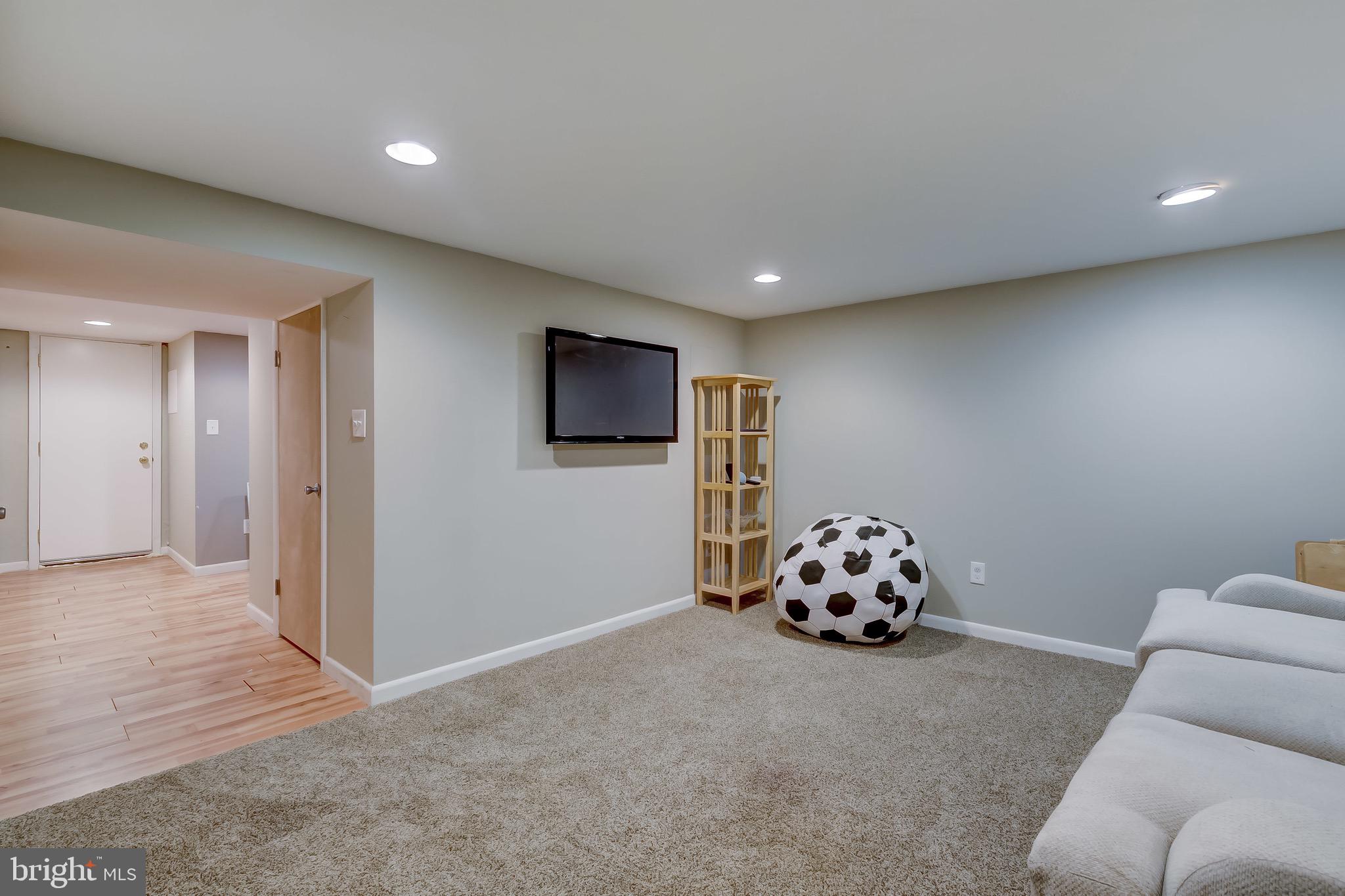 KNETTISHALL - Residential