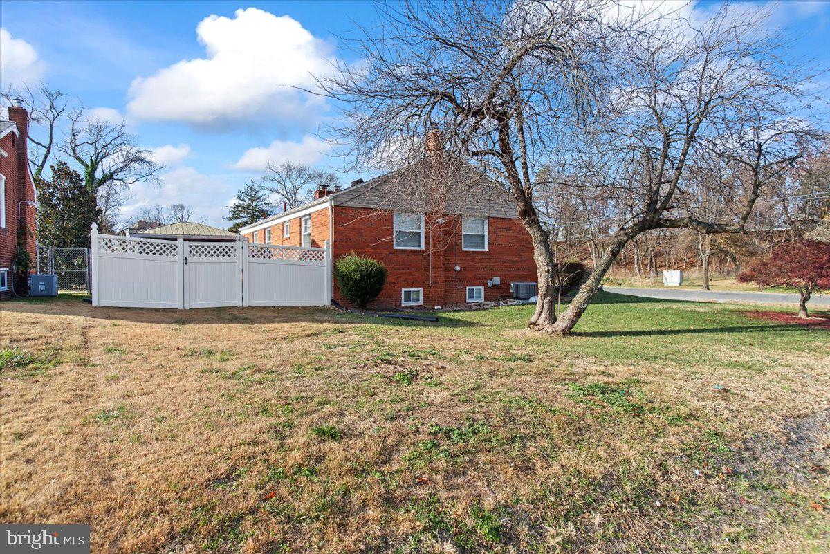 GORDONS CORNER - Residential