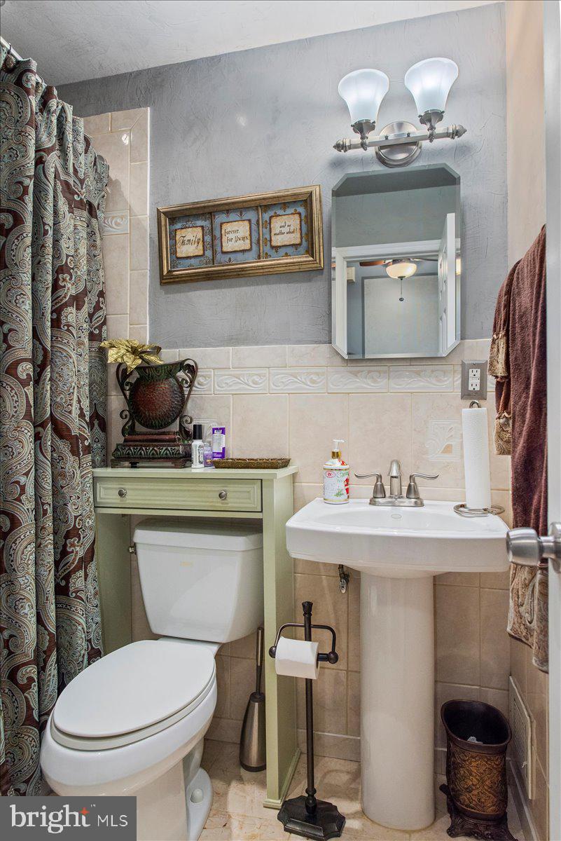 GORDONS CORNER - Residential