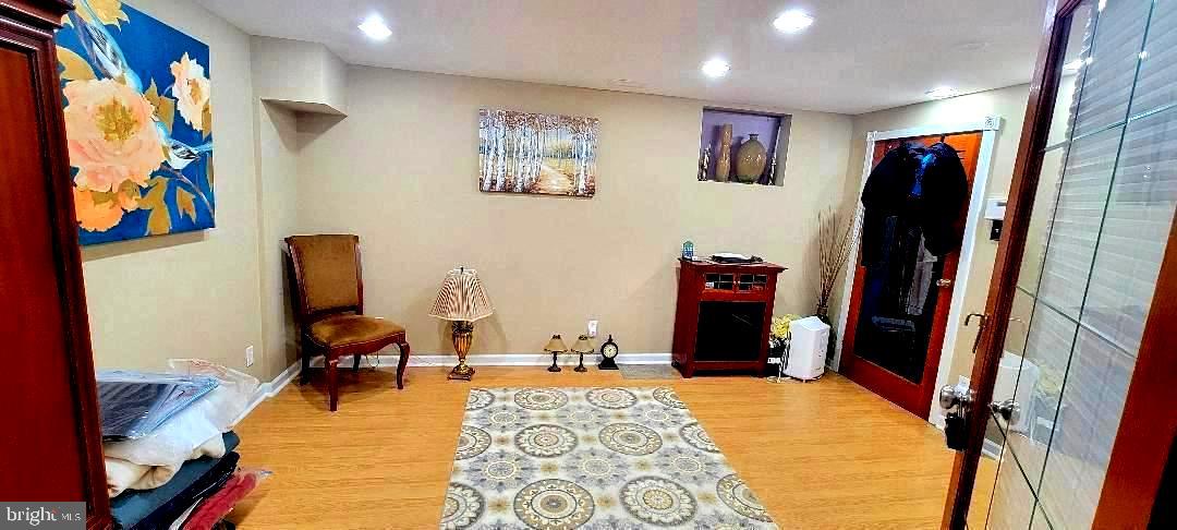 GORDONS CORNER - Residential