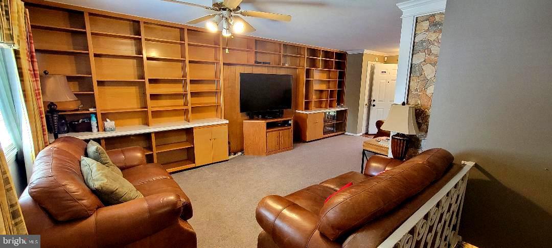 GORDONS CORNER - Residential