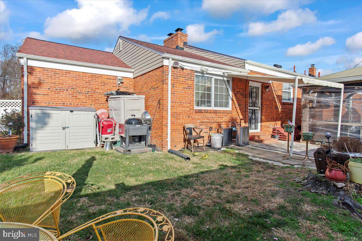 GORDONS CORNER - Residential