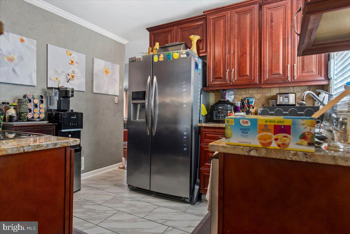 GORDONS CORNER - Residential