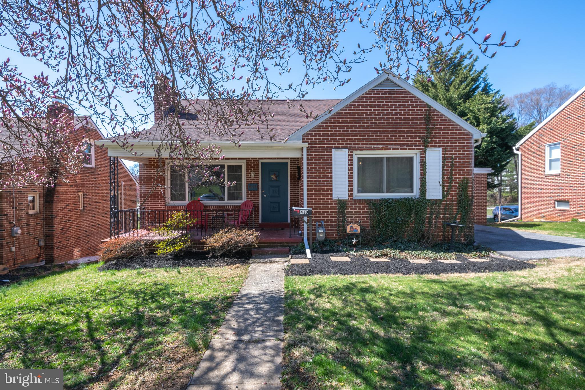 Welcome to your new home at 410 N Williams St, York, PA! This charming detached property is perfect for those seeking comfort and convenience. With 3 bedrooms and 1 bathroom spread over 1441 square feet, this home offers ample space for families or individuals looking to settle down.
Step inside to find a warm and inviting interior, ideal for creating lasting memories. The spacious layout allows for easy living and entertaining. You’ll appreciate the benefit of an attached garage, providing both parking and additional storage space.
Located in West York School District, this home is a great choice for families. Outdoors, enjoy a lovely yard, perfect for gardening, playtime, or simply relaxing.
Don't miss this opportunity to own a delightful home in a fantastic community. Schedule a tour today to experience everything this property has to offer!