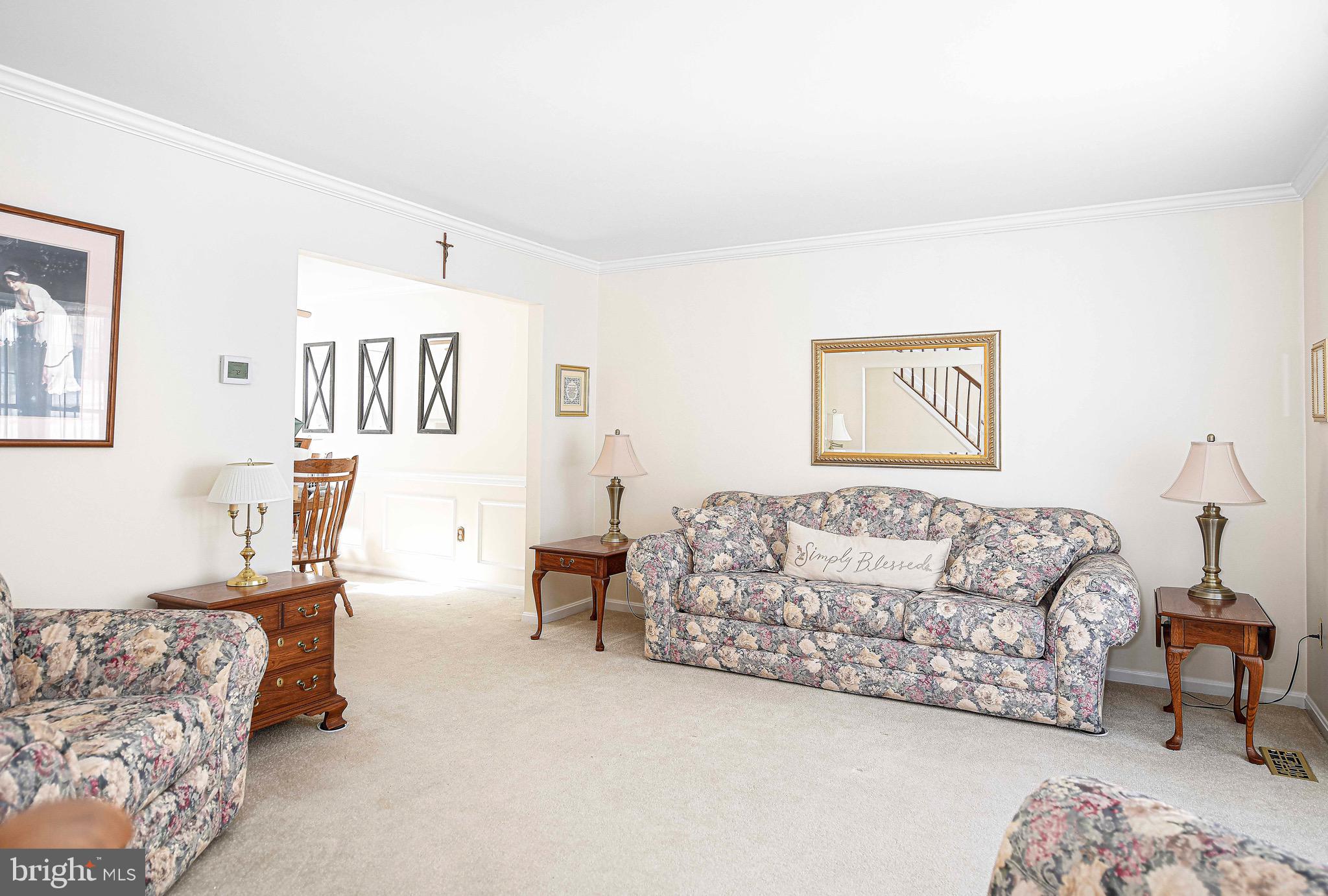 SOUTH HAMPTON - Residential