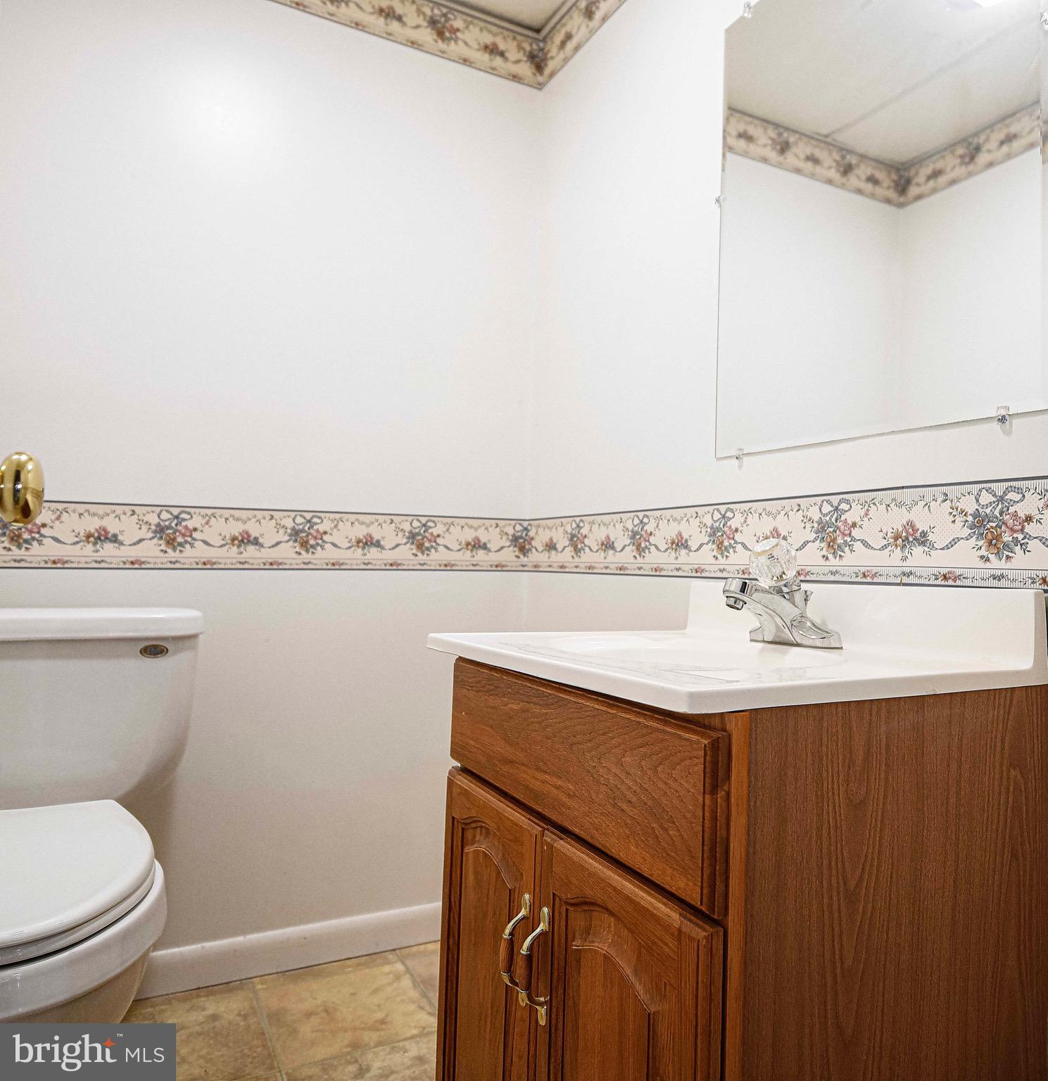 SOUTH HAMPTON - Residential