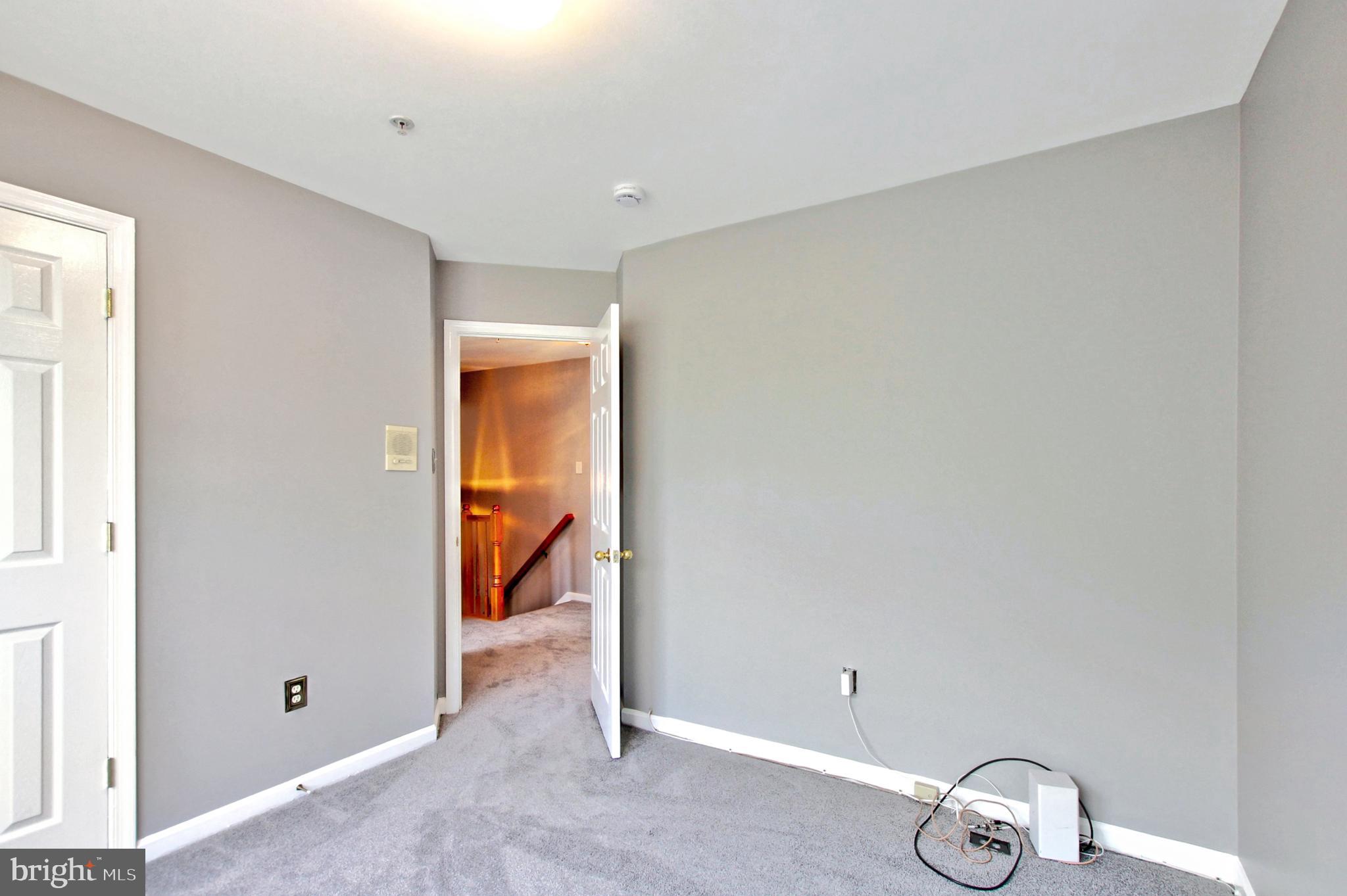 WOODVIEW VILLAGE - Residential Lease