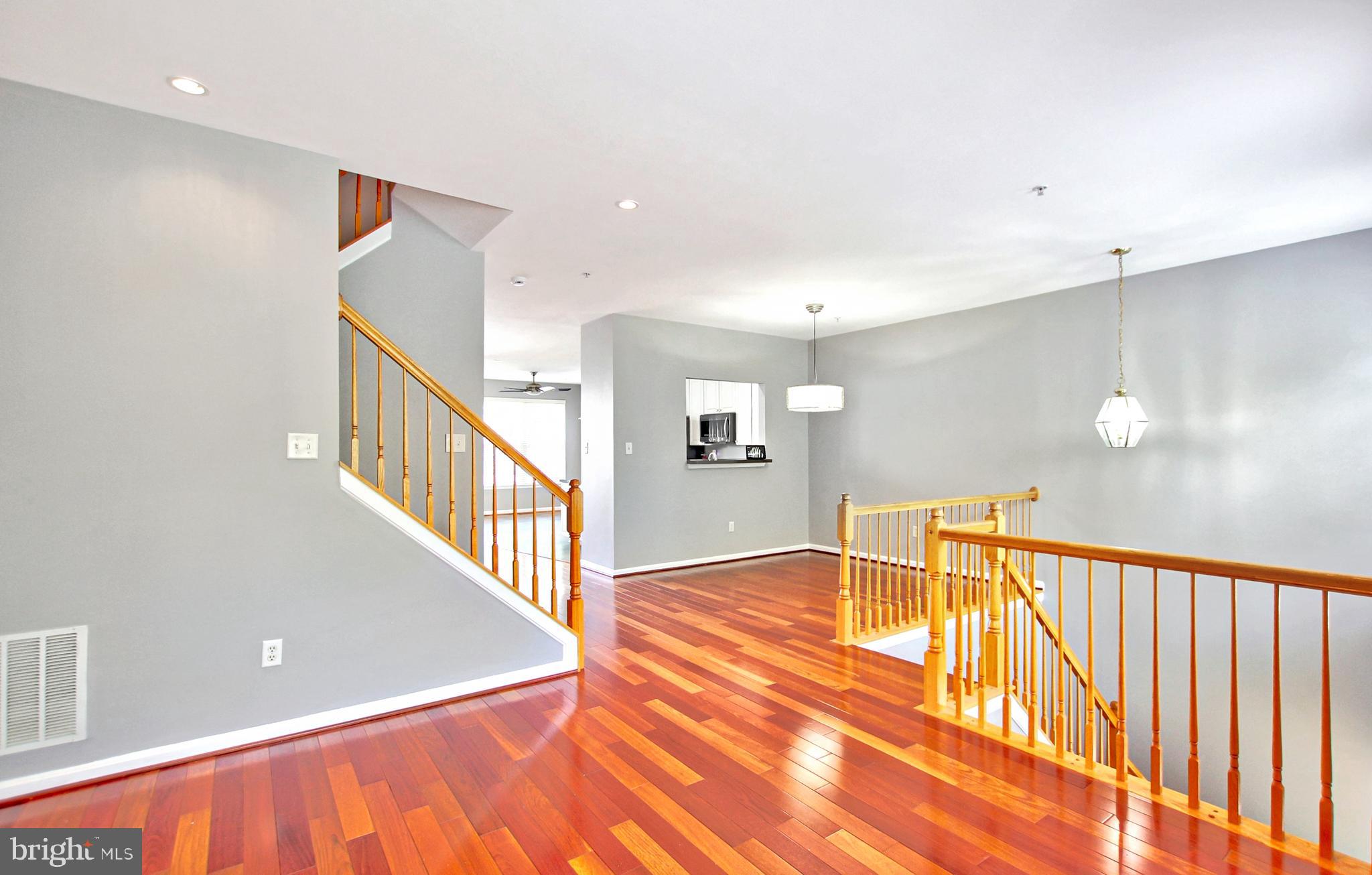 WOODVIEW VILLAGE - Residential Lease