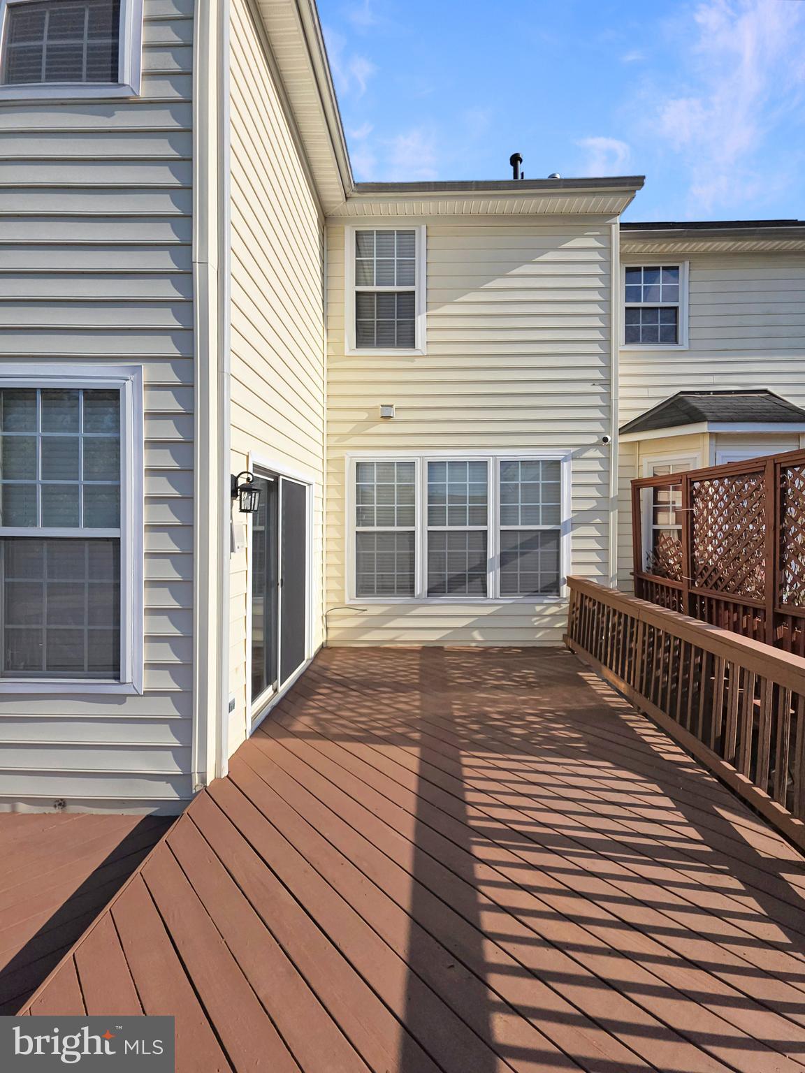 WOODVIEW VILLAGE - Residential Lease