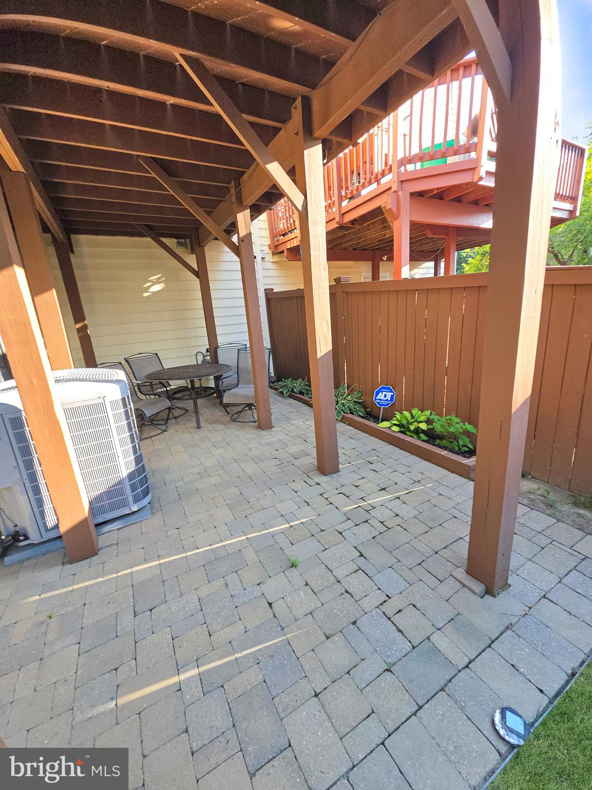 WOODVIEW VILLAGE - Residential Lease