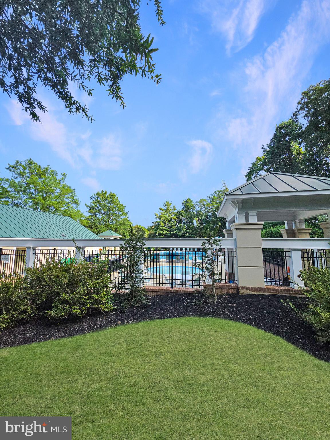 WOODVIEW VILLAGE - Residential Lease