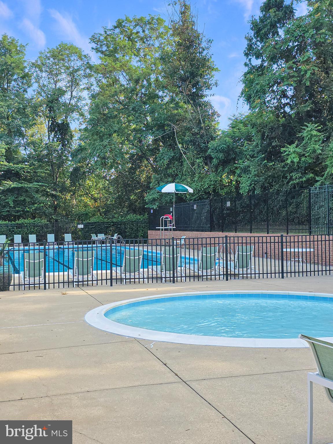 WOODVIEW VILLAGE - Residential Lease