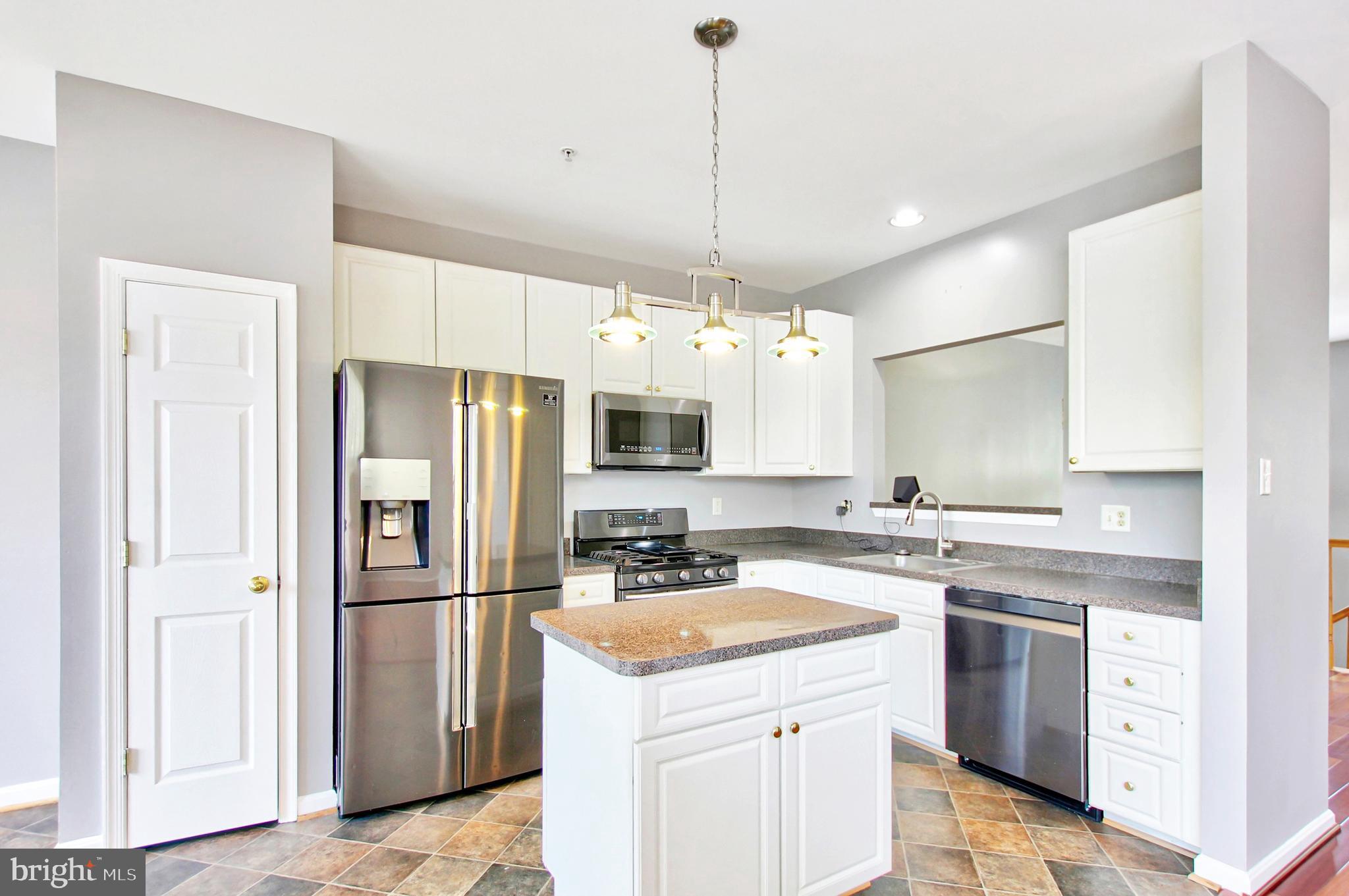 WOODVIEW VILLAGE - Residential Lease