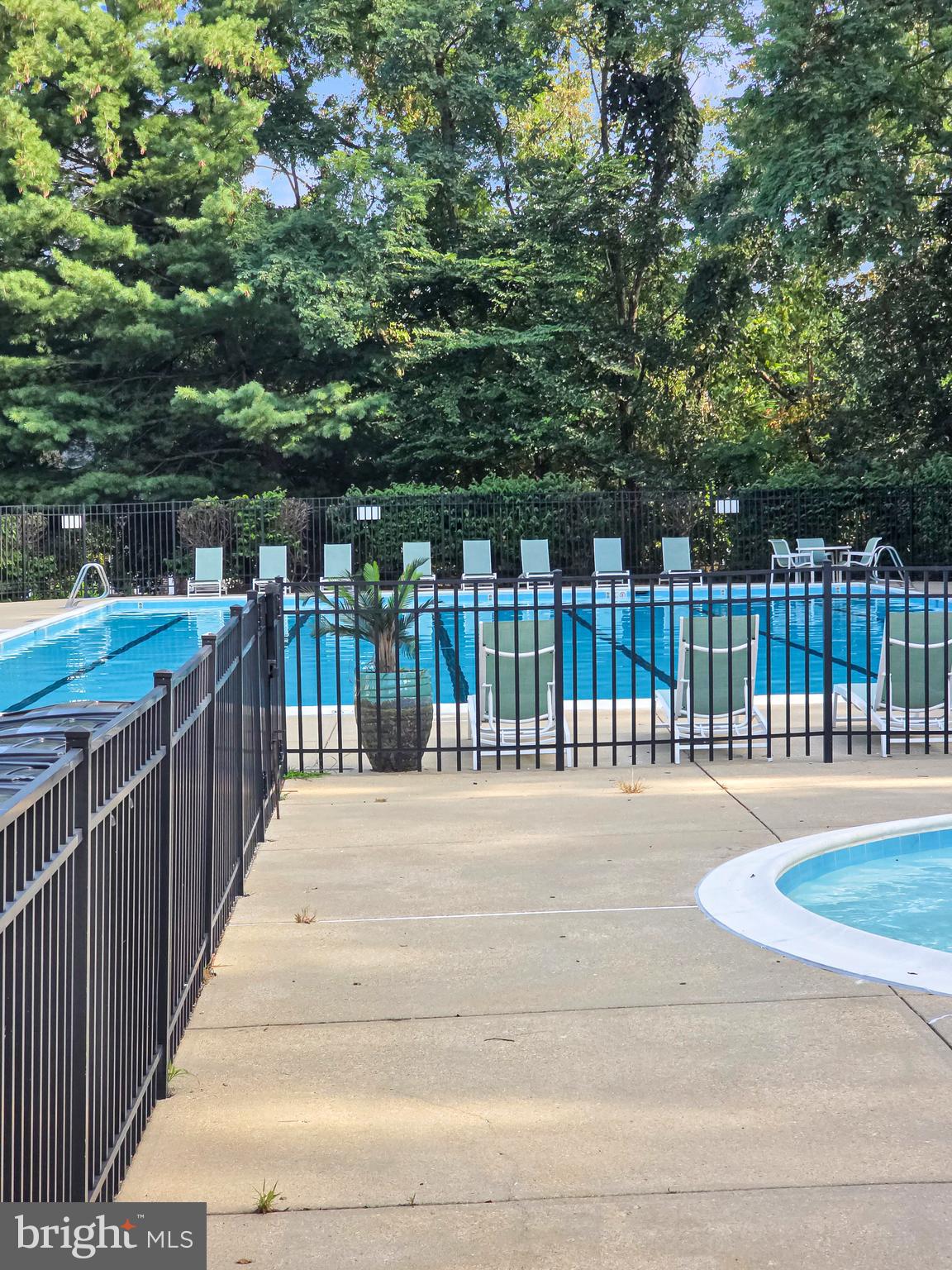 WOODVIEW VILLAGE - Residential Lease