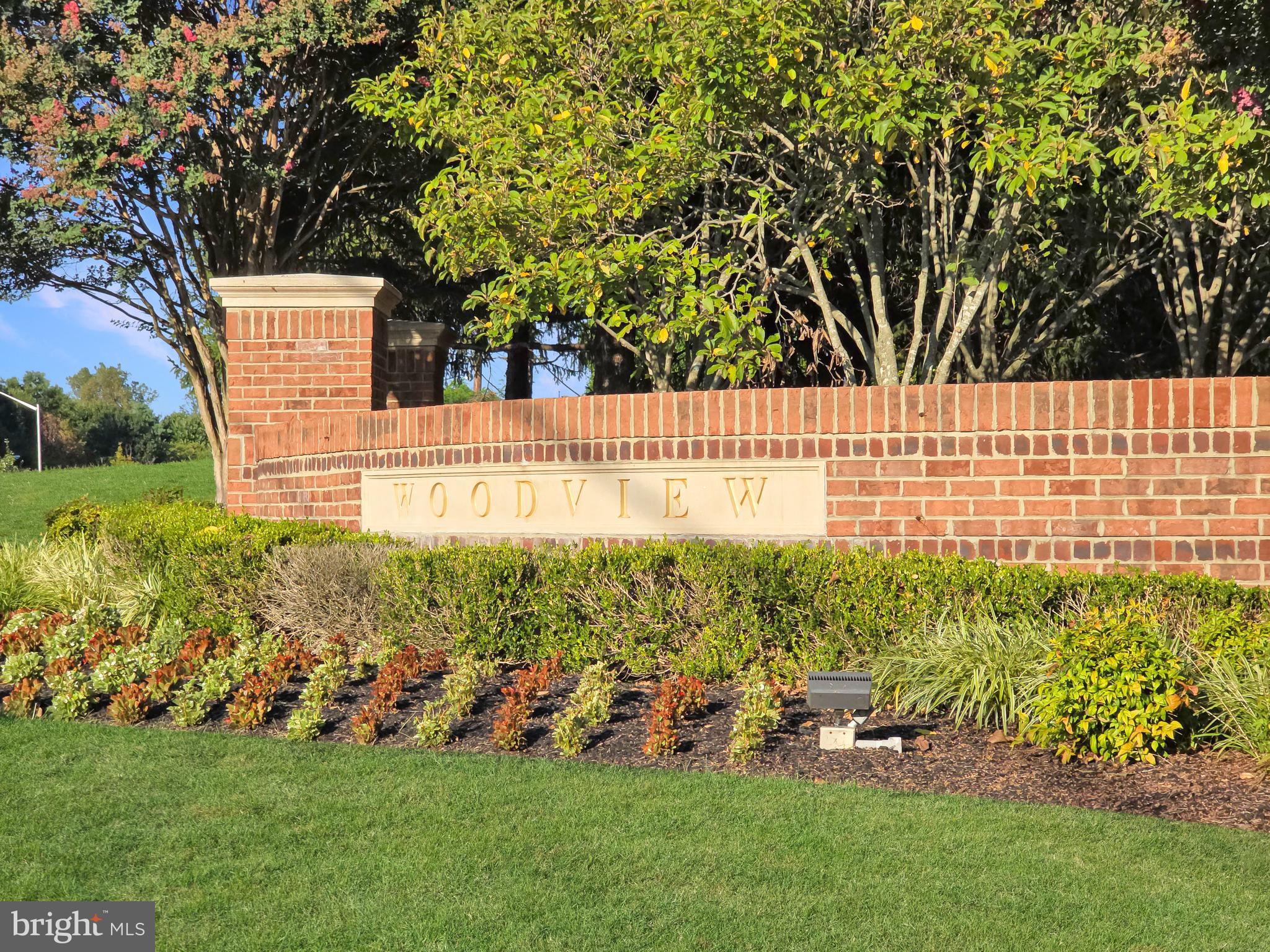 WOODVIEW VILLAGE - Residential Lease