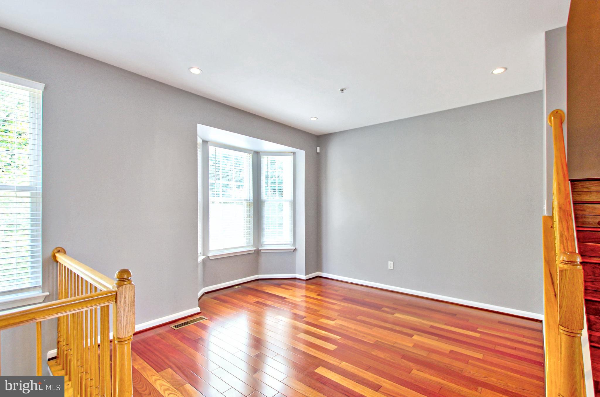 WOODVIEW VILLAGE - Residential Lease